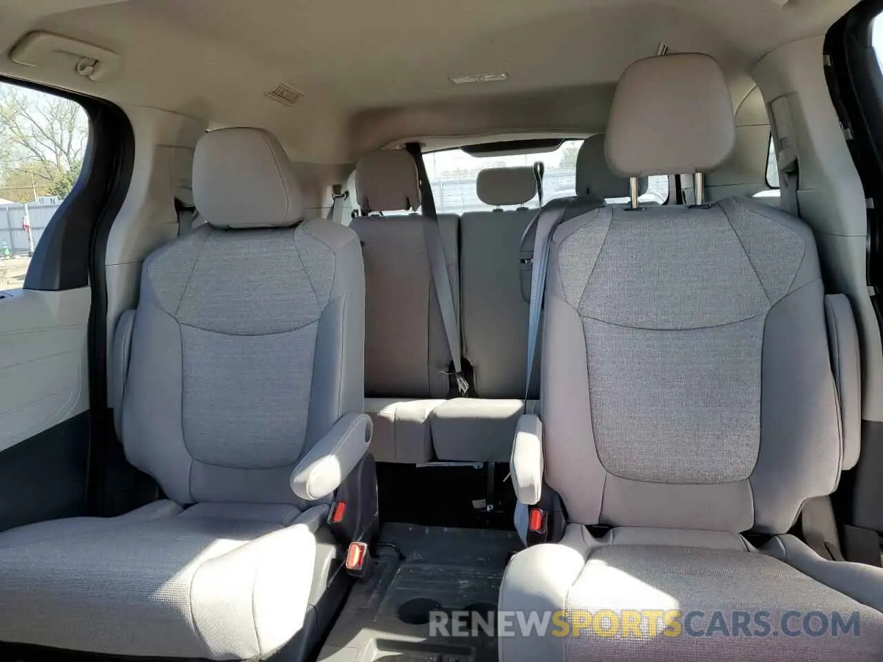 10 fotografías del automóvil dañado 5TDBSKFC4RS136089 TOYOTA All Models 2024