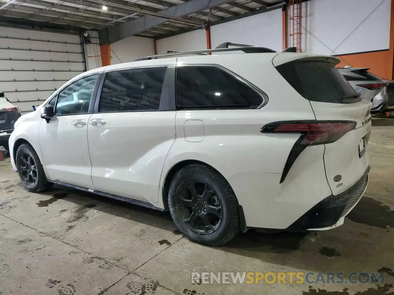 2 fotografías del automóvil dañado 5TDGSKFC0RS146883 TOYOTA All Models 2024