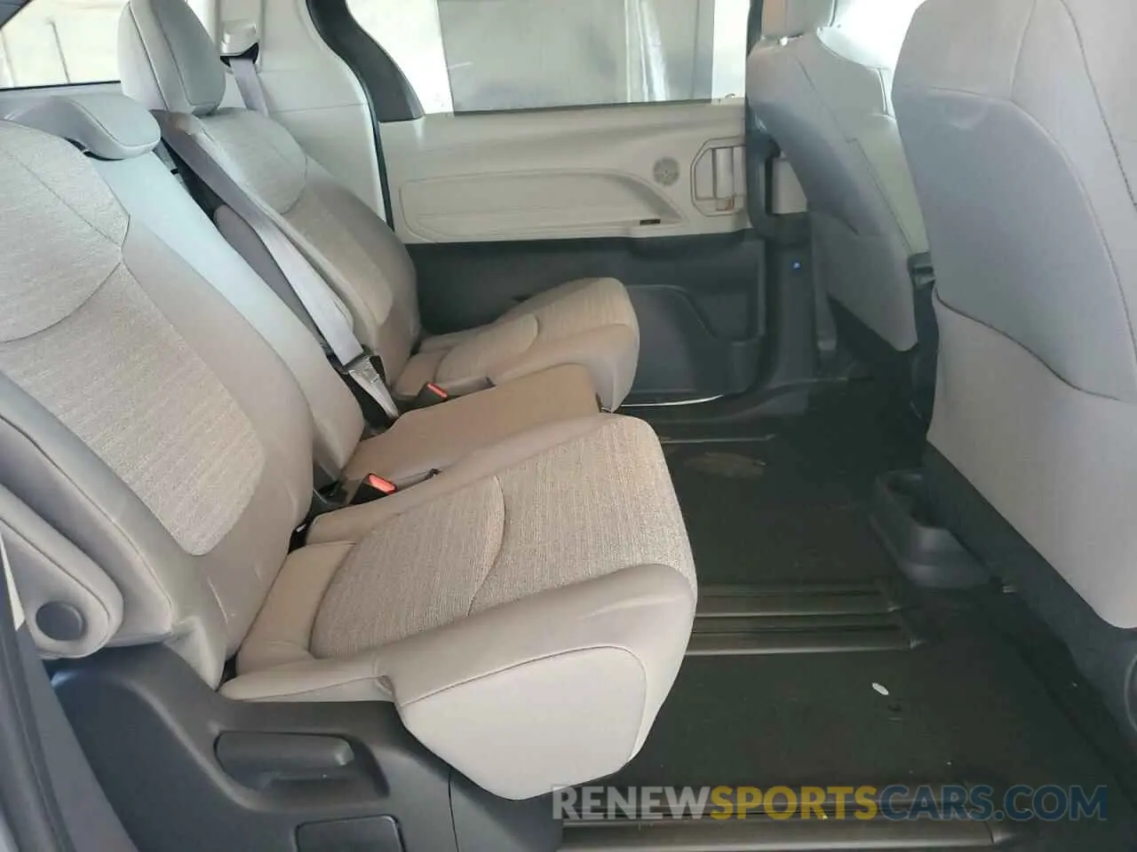 11 fotografías del automóvil dañado 5TDKSKFC6RS135350 TOYOTA All Models 2024
