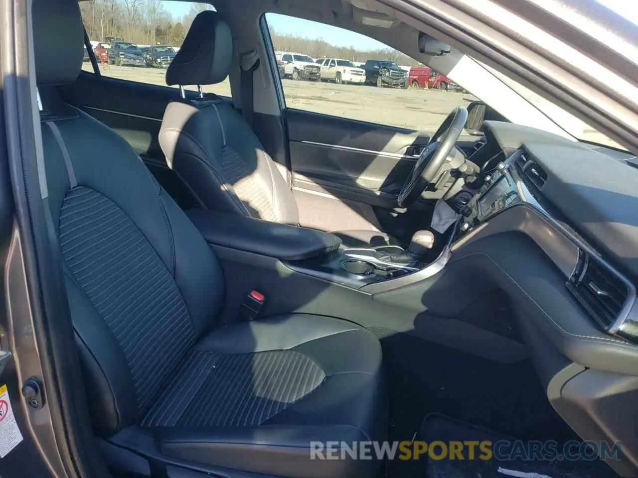 5 fotografías del automóvil dañado 4T1B11HKXKU708880 TOYOTA ALL OTHER 2019