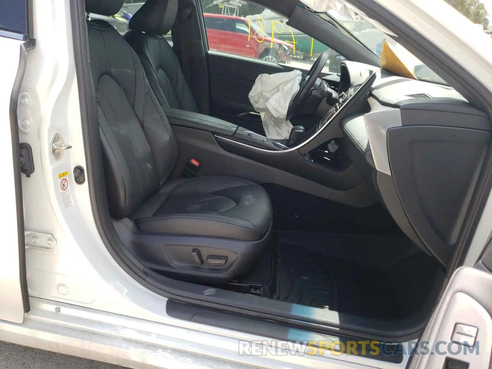 5 fotografías del automóvil dañado 4T1B21FB0KU007491 TOYOTA AVALON 2019