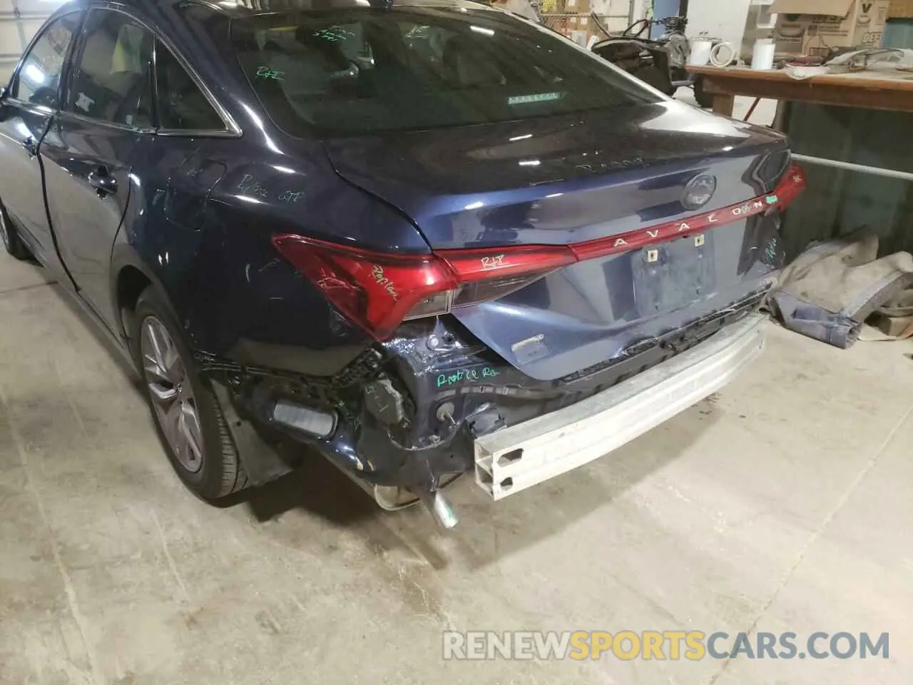 9 fotografías del automóvil dañado 4T1B21FB8KU002183 TOYOTA AVALON 2019