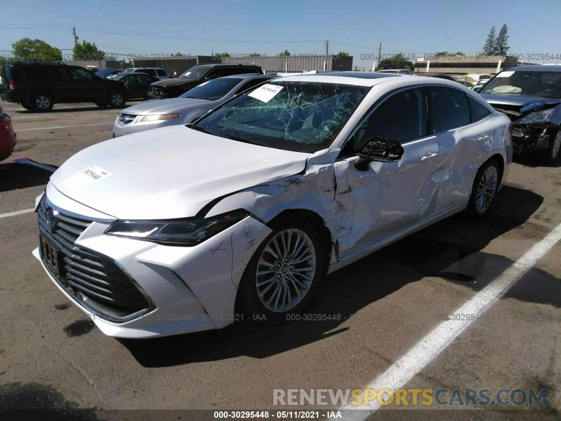 2 fotografías del automóvil dañado 4T1B21FB8KU005858 TOYOTA AVALON 2019