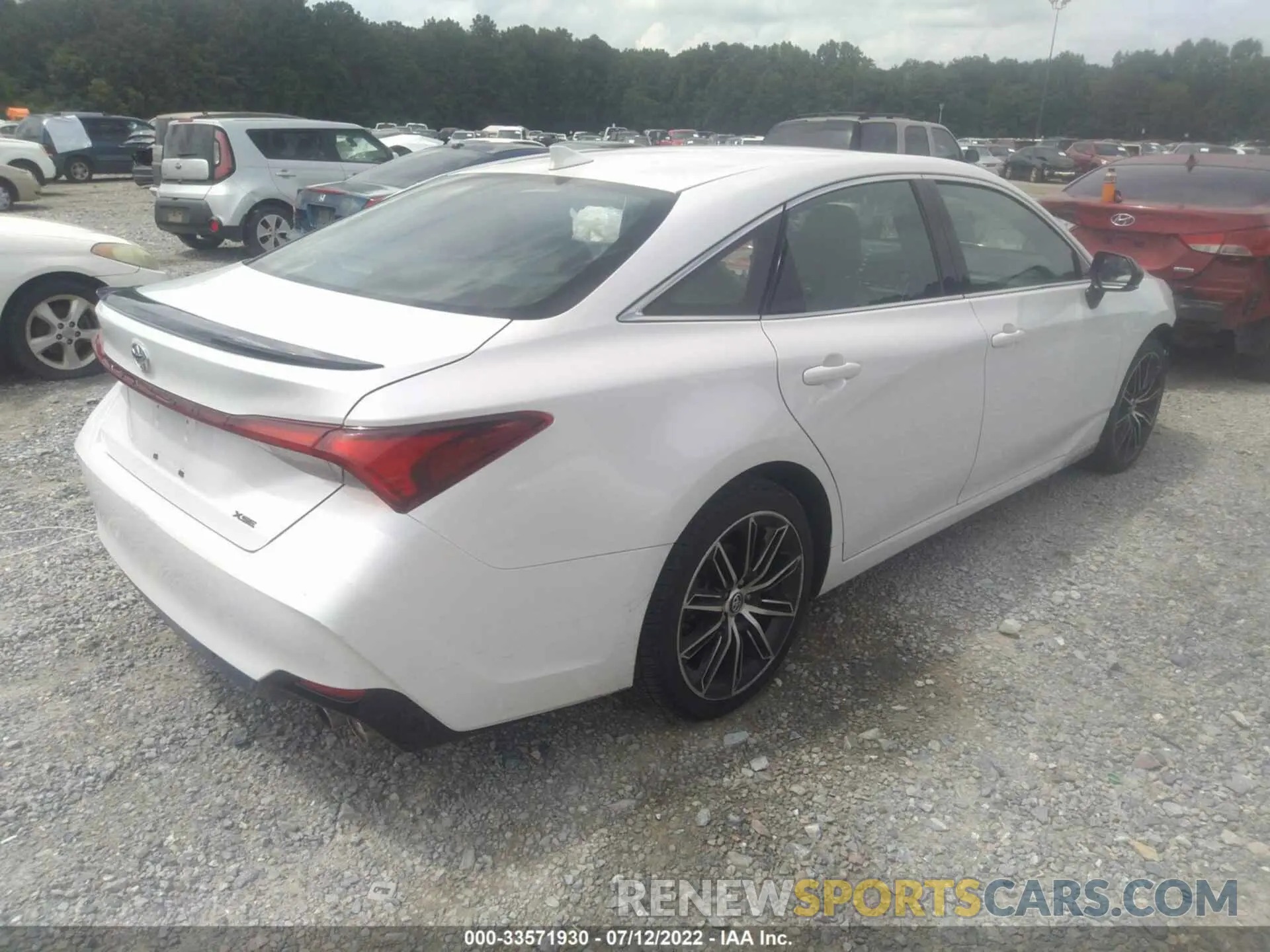 4 fotografías del automóvil dañado 4T1BZ1FB0KU019507 TOYOTA AVALON 2019