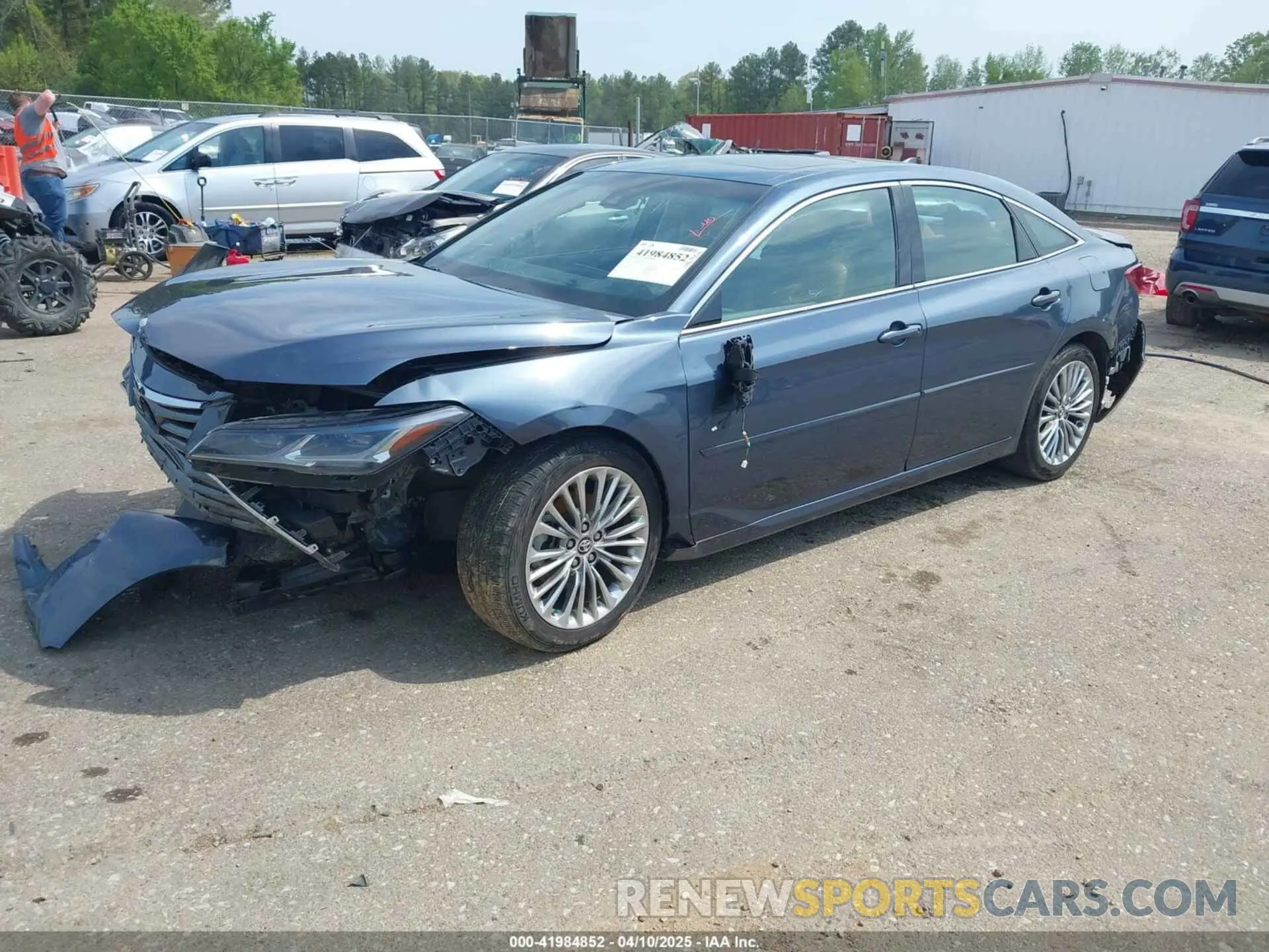 2 fotografías del automóvil dañado 4T1BZ1FB0KU030278 TOYOTA AVALON 2019