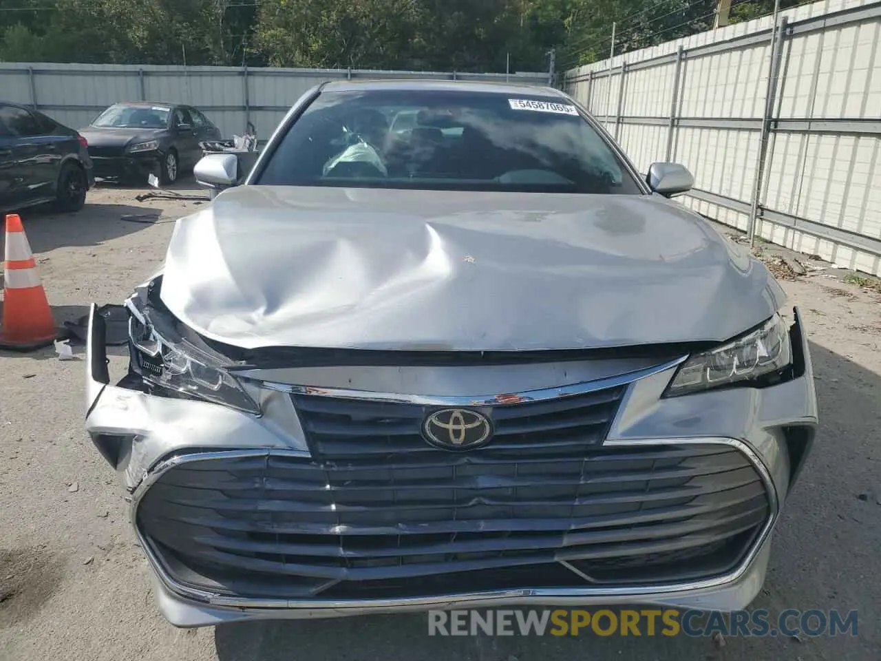 5 fotografías del automóvil dañado 4T1BZ1FB0KU031186 TOYOTA AVALON 2019