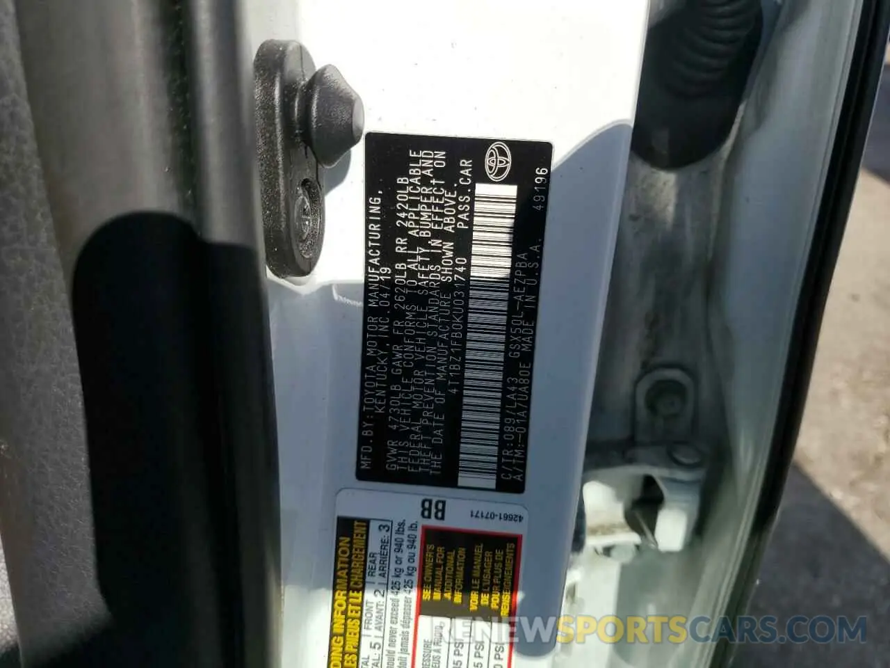 12 fotografías del automóvil dañado 4T1BZ1FB0KU031740 TOYOTA AVALON 2019