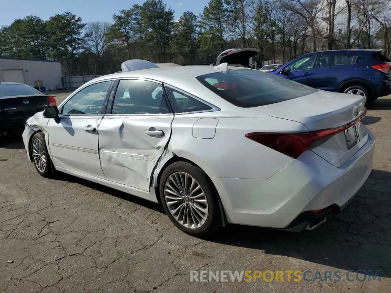 2 fotografías del automóvil dañado 4T1BZ1FB0KU031740 TOYOTA AVALON 2019
