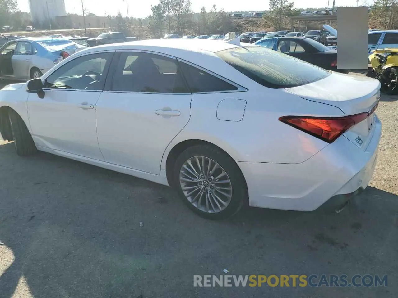2 fotografías del automóvil dañado 4T1BZ1FB1KU007429 TOYOTA AVALON 2019