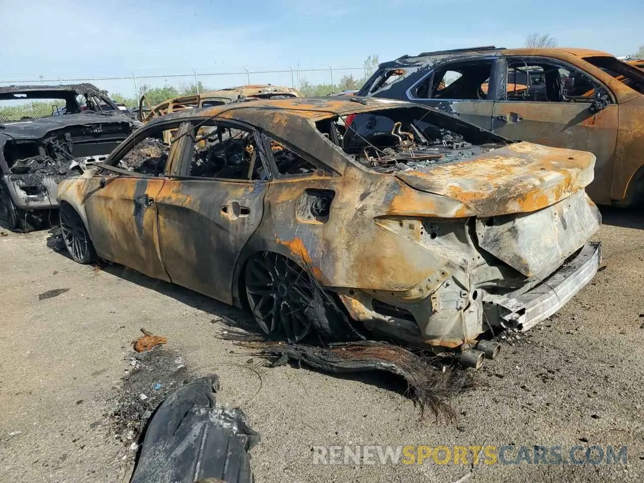 2 fotografías del automóvil dañado 4T1BZ1FB1KU019726 TOYOTA AVALON 2019