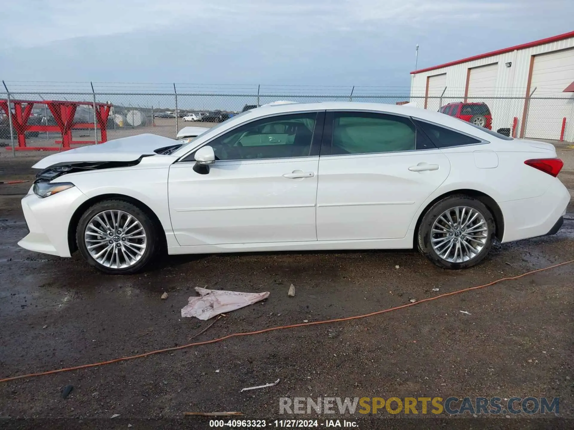 14 fotografías del automóvil dañado 4T1BZ1FB1KU020956 TOYOTA AVALON 2019