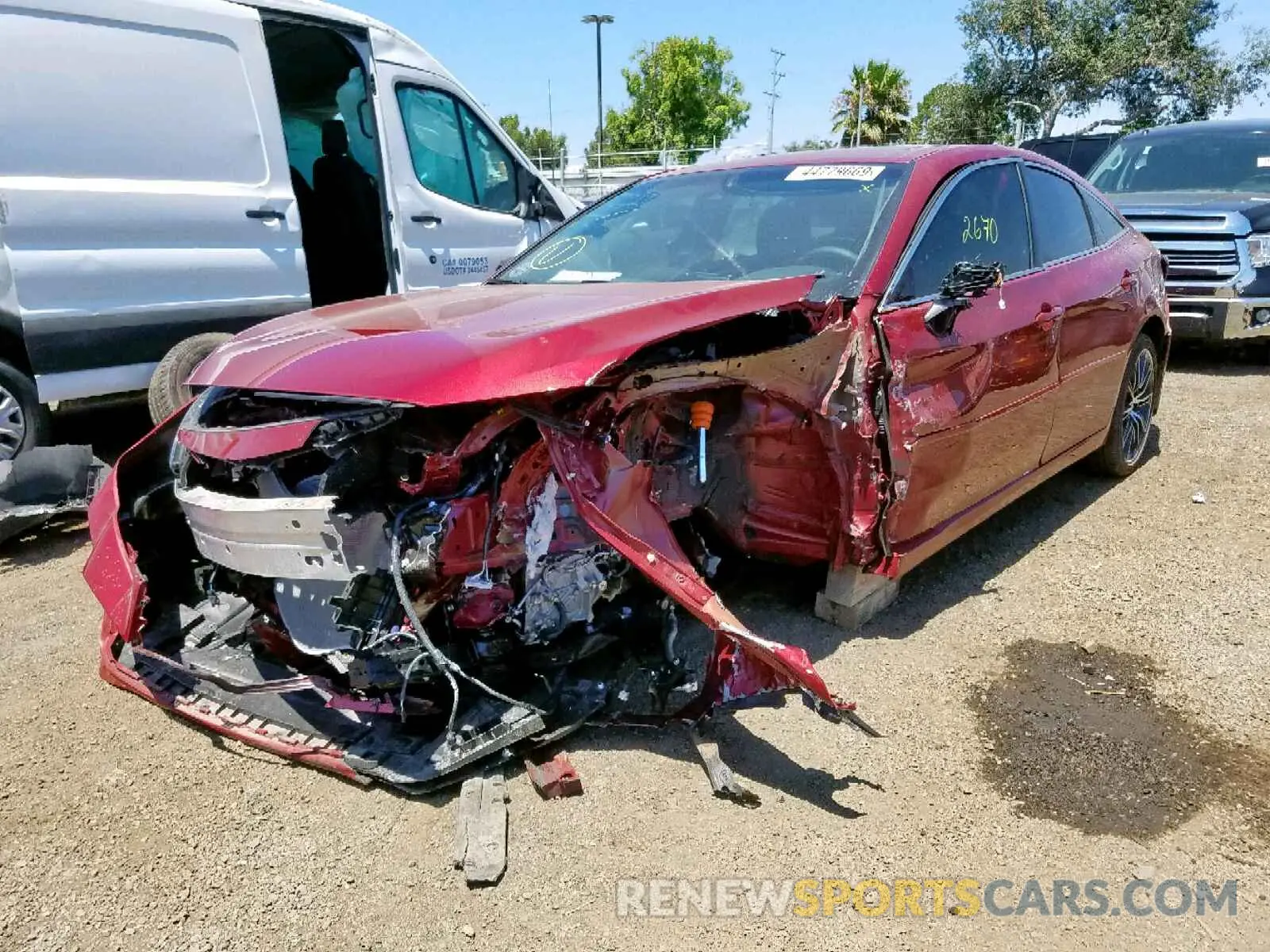 2 fotografías del automóvil dañado 4T1BZ1FB1KU026174 TOYOTA AVALON 2019