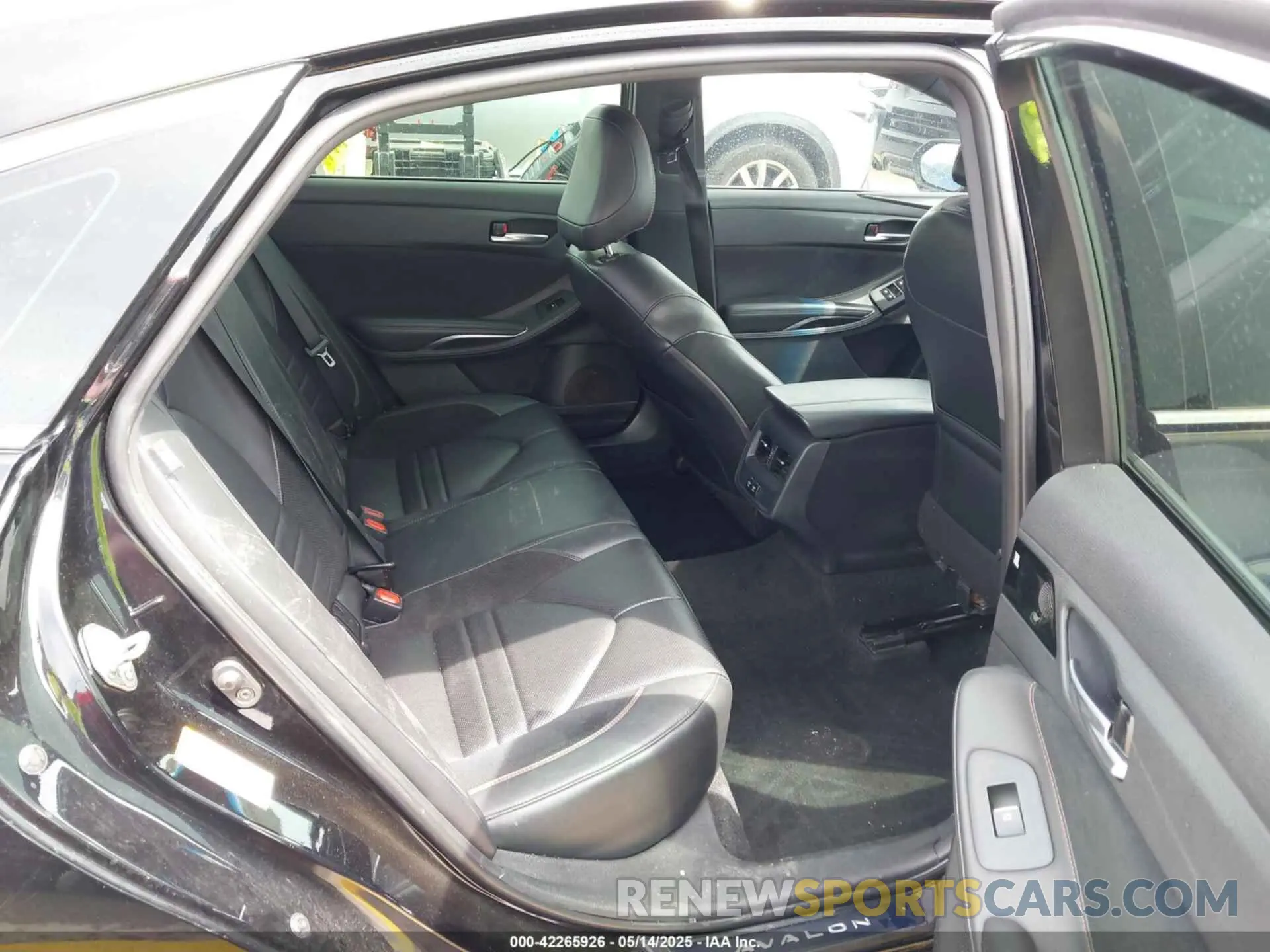 8 fotografías del automóvil dañado 4T1BZ1FB2KU012283 TOYOTA AVALON 2019