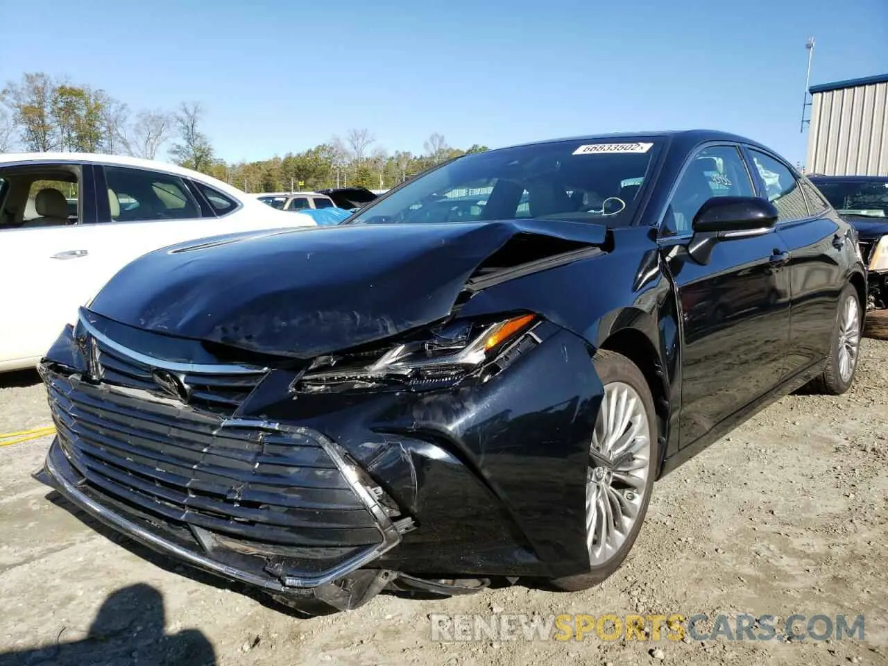 2 fotografías del automóvil dañado 4T1BZ1FB3KU026855 TOYOTA AVALON 2019