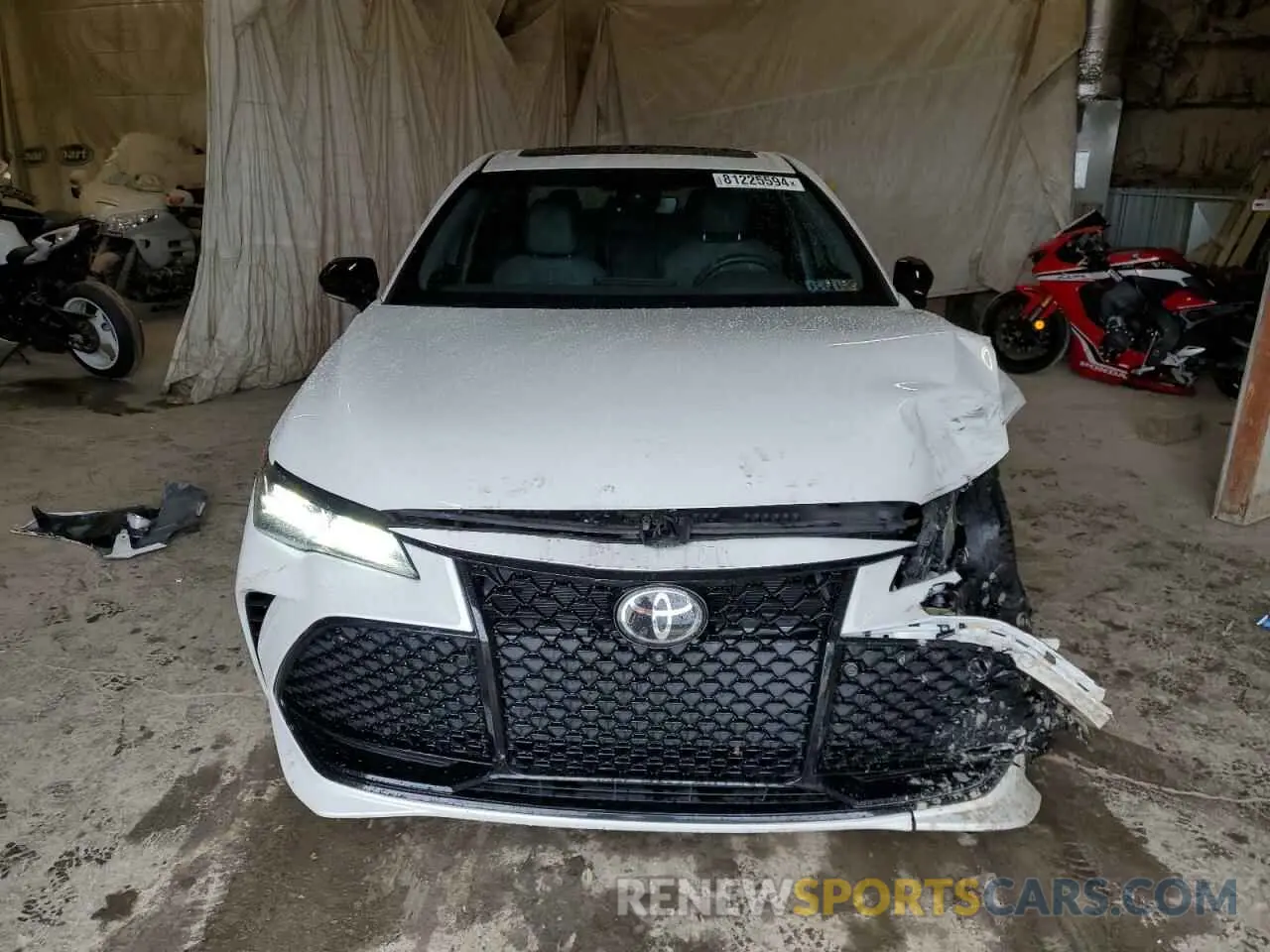 5 fotografías del automóvil dañado 4T1BZ1FB4KU020756 TOYOTA AVALON 2019