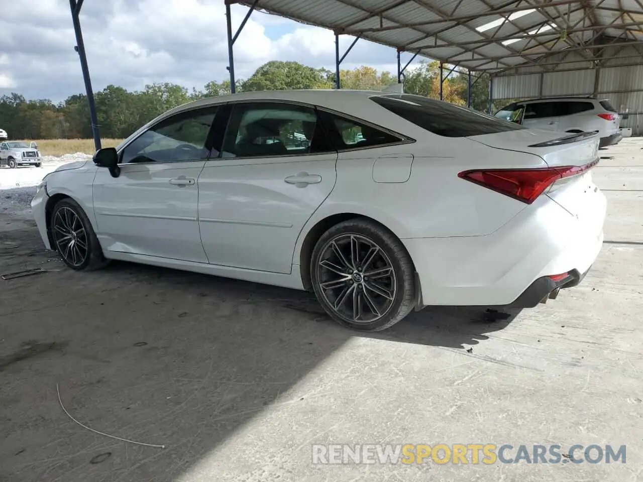 2 fotografías del automóvil dañado 4T1BZ1FB4KU023480 TOYOTA AVALON 2019