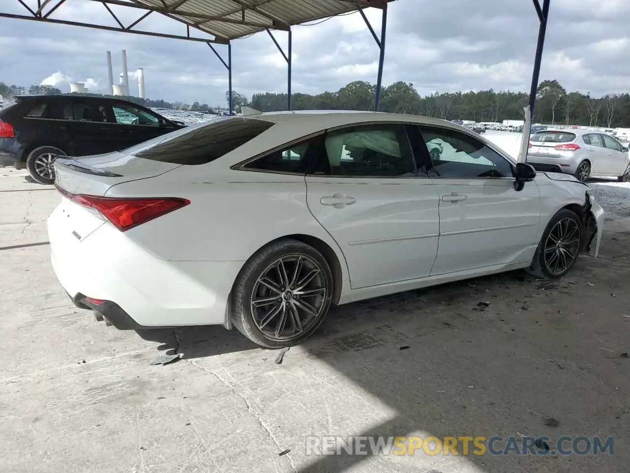 3 fotografías del automóvil dañado 4T1BZ1FB4KU023480 TOYOTA AVALON 2019