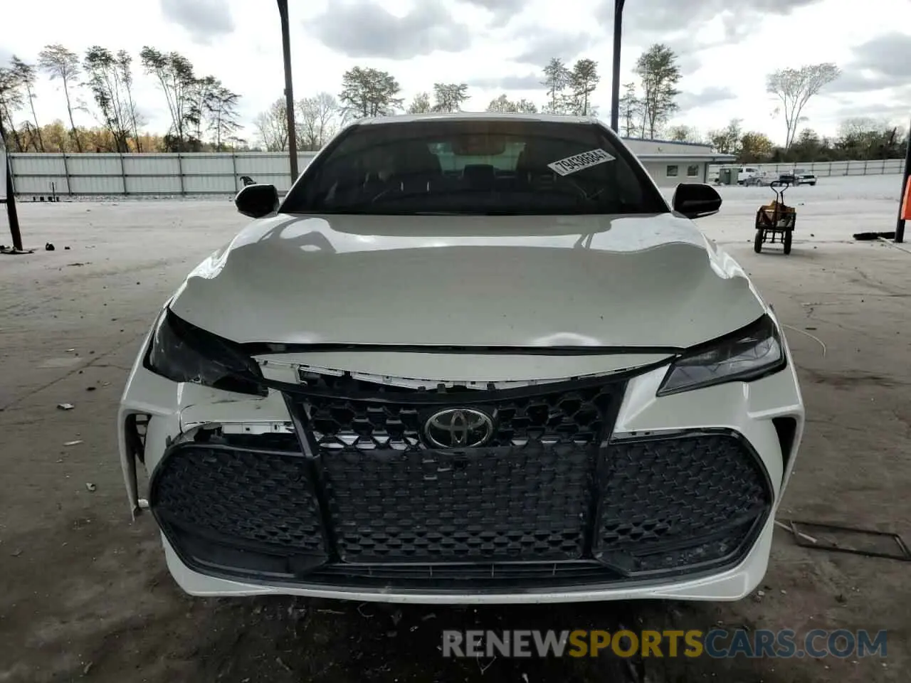5 fotografías del automóvil dañado 4T1BZ1FB4KU023480 TOYOTA AVALON 2019