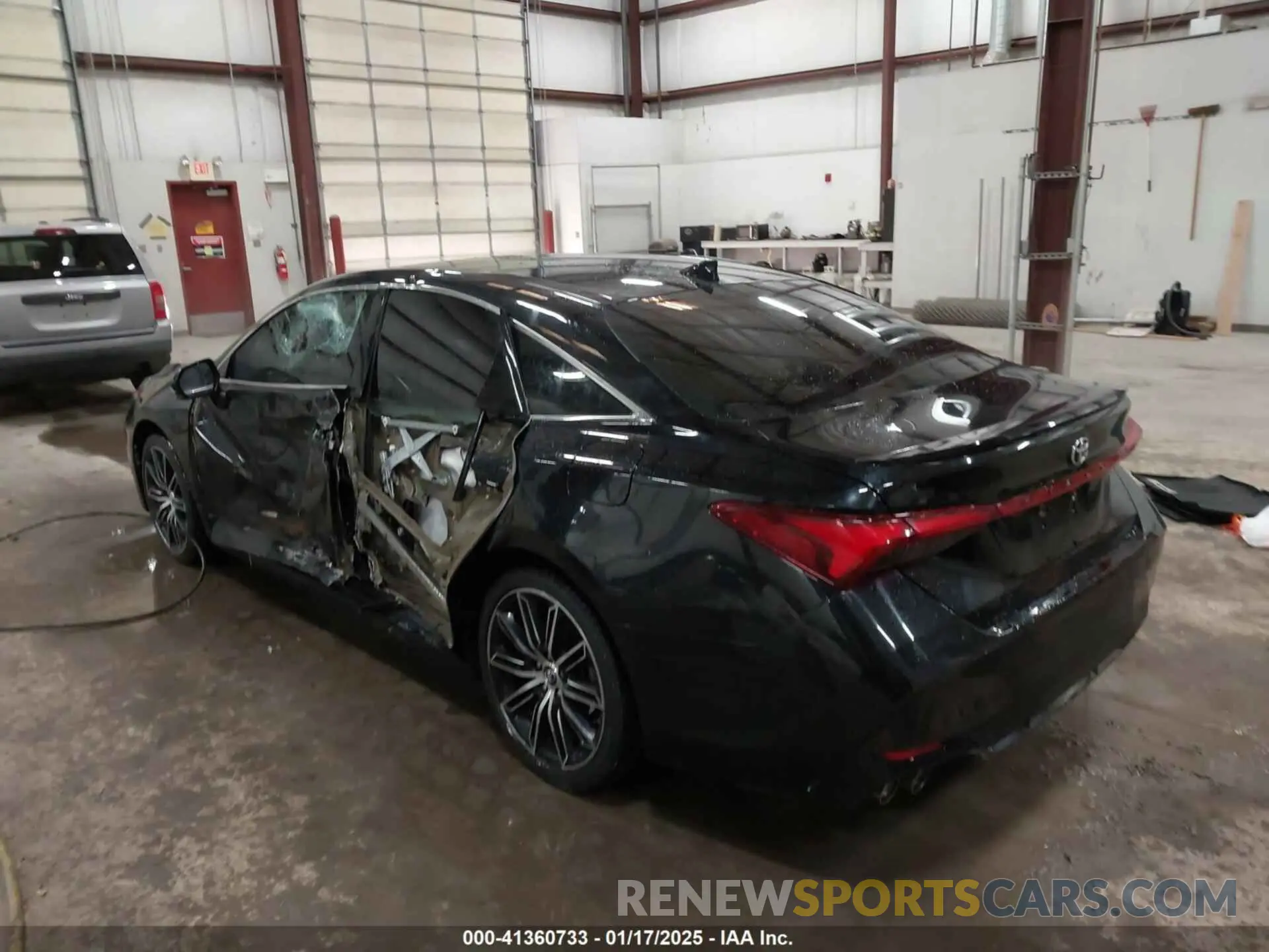 3 fotografías del automóvil dañado 4T1BZ1FB6KU014330 TOYOTA AVALON 2019