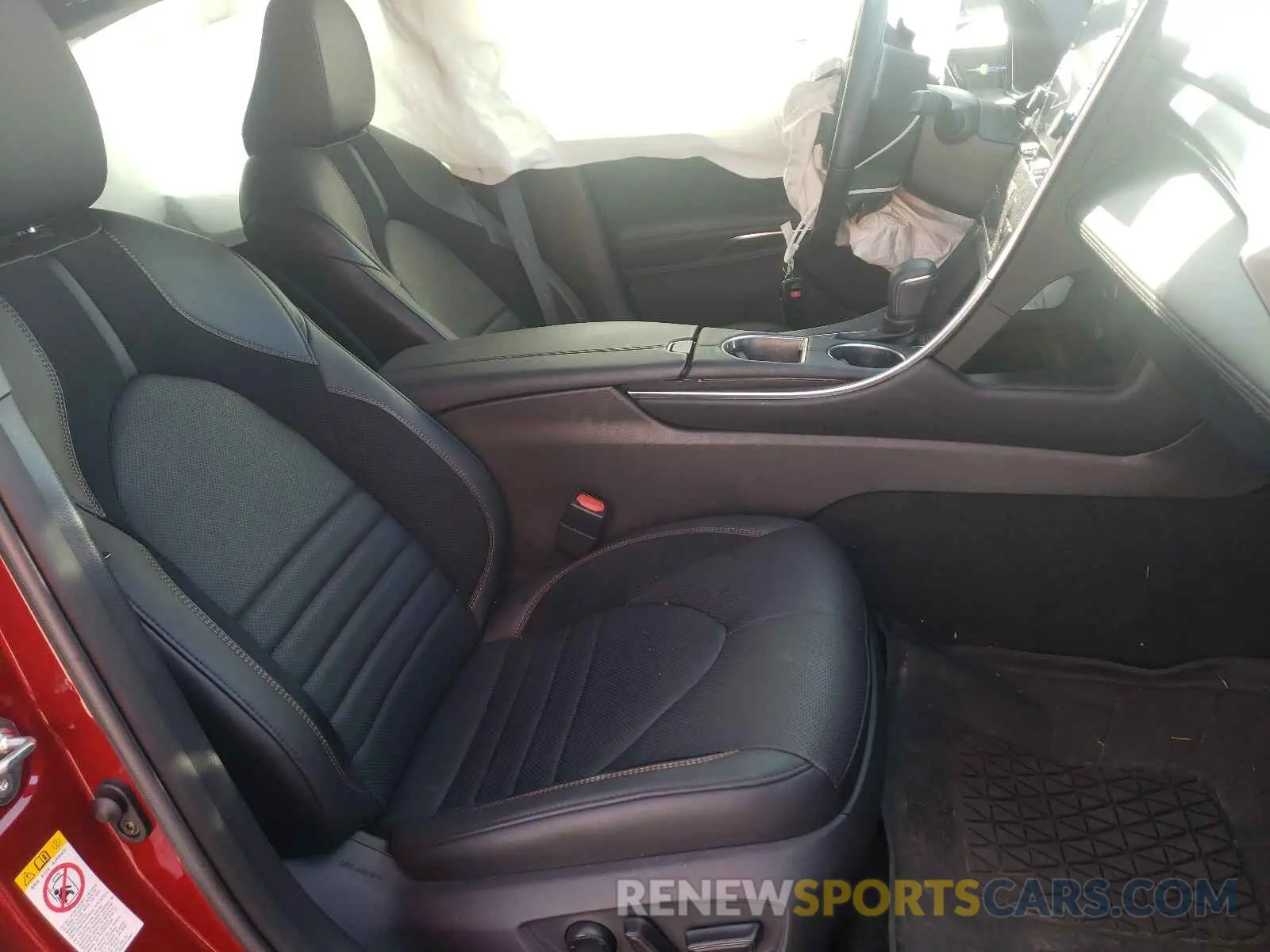 5 fotografías del automóvil dañado 4T1BZ1FB6KU020466 TOYOTA AVALON 2019