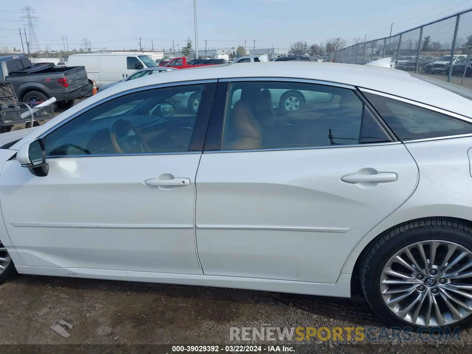 14 fotografías del automóvil dañado 4T1BZ1FB6KU027112 TOYOTA AVALON 2019
