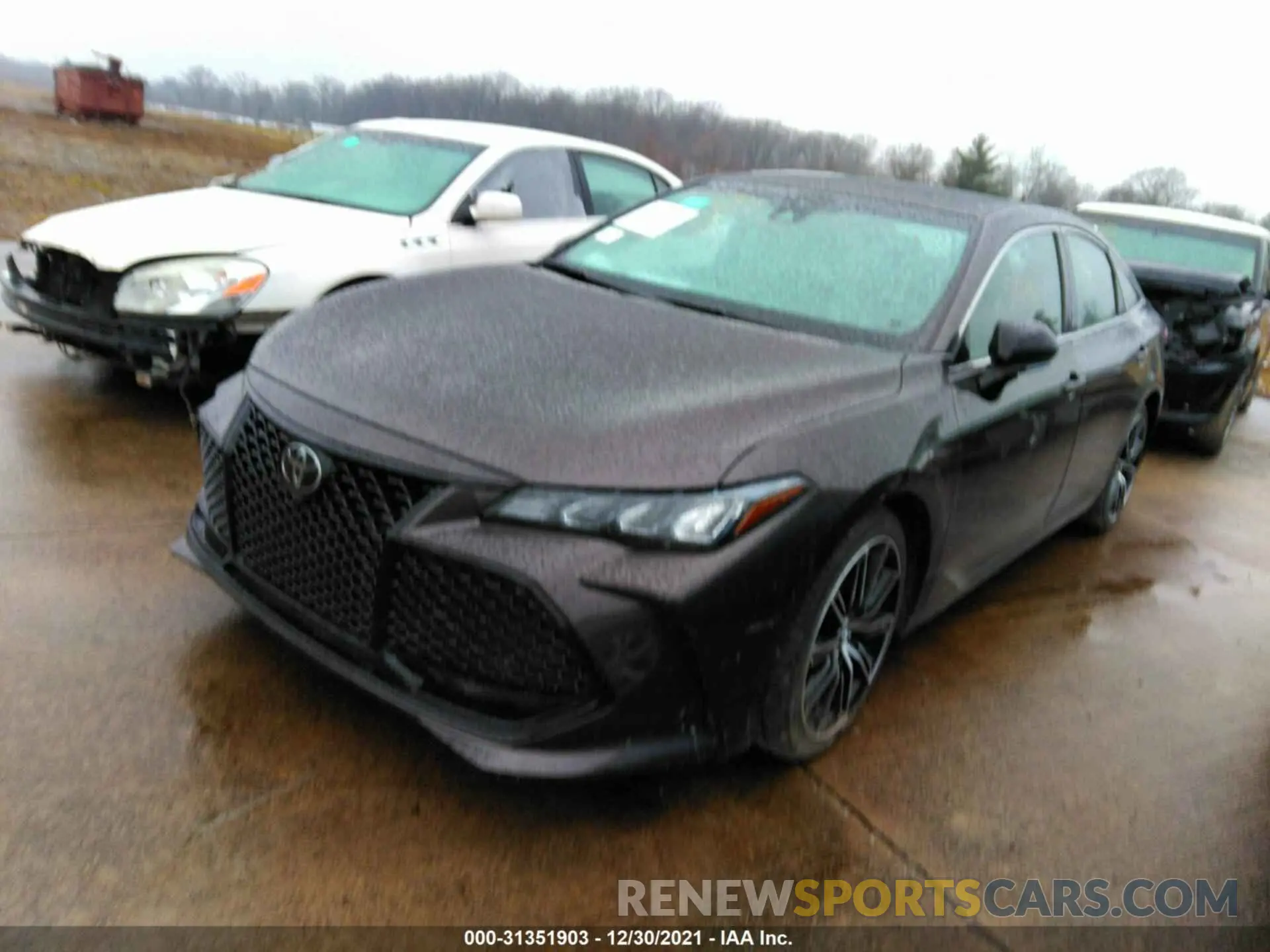 2 fotografías del automóvil dañado 4T1BZ1FB6KU037848 TOYOTA AVALON 2019