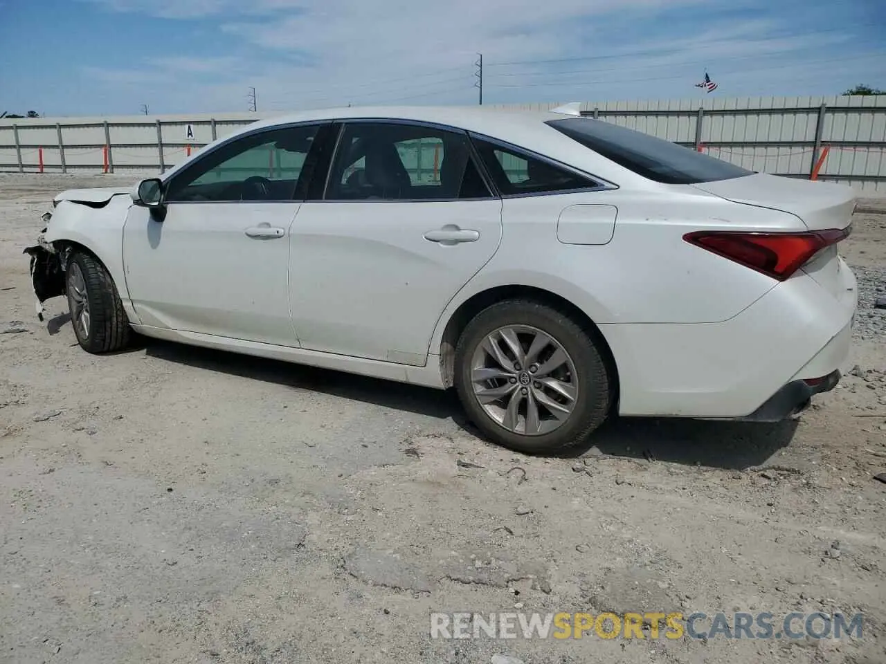 2 fotografías del automóvil dañado 4T1BZ1FB7KU006611 TOYOTA AVALON 2019