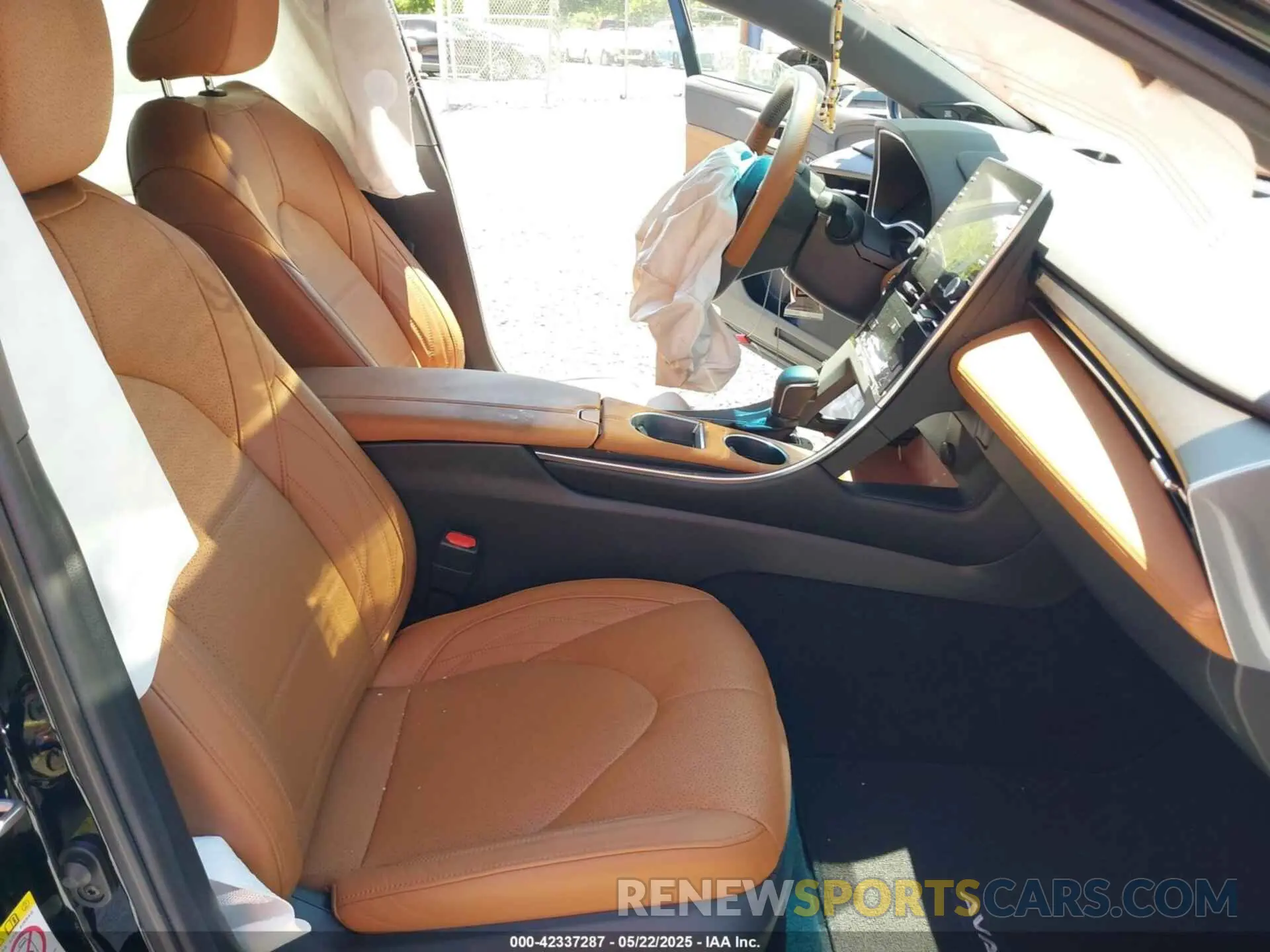 5 fotografías del automóvil dañado 4T1BZ1FB7KU028110 TOYOTA AVALON 2019