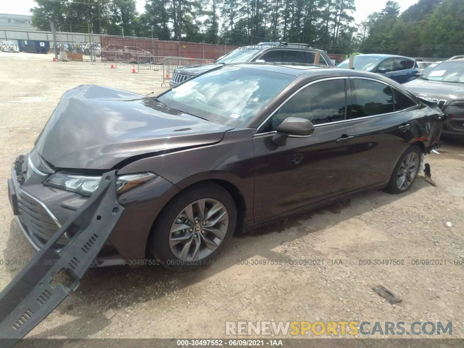 2 fotografías del automóvil dañado 4T1BZ1FB7KU037373 TOYOTA AVALON 2019