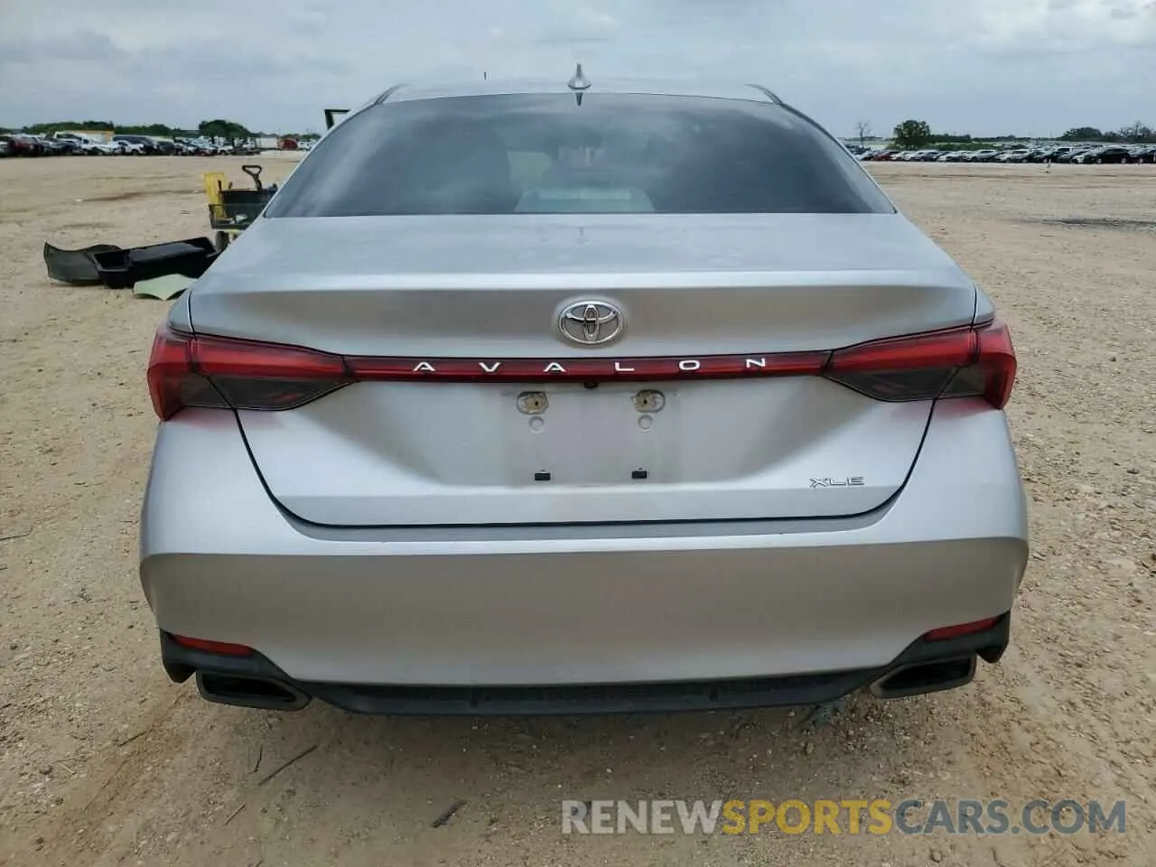 6 fotografías del automóvil dañado 4T1BZ1FB8KU005001 TOYOTA AVALON 2019