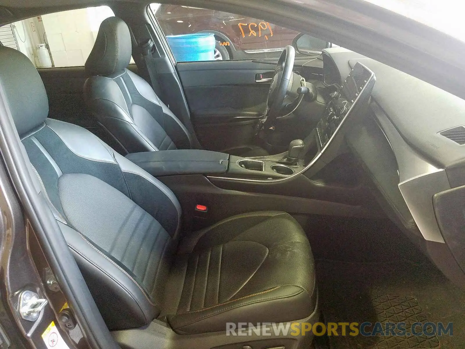 5 fotografías del automóvil dañado 4T1BZ1FB9KU011308 TOYOTA AVALON 2019