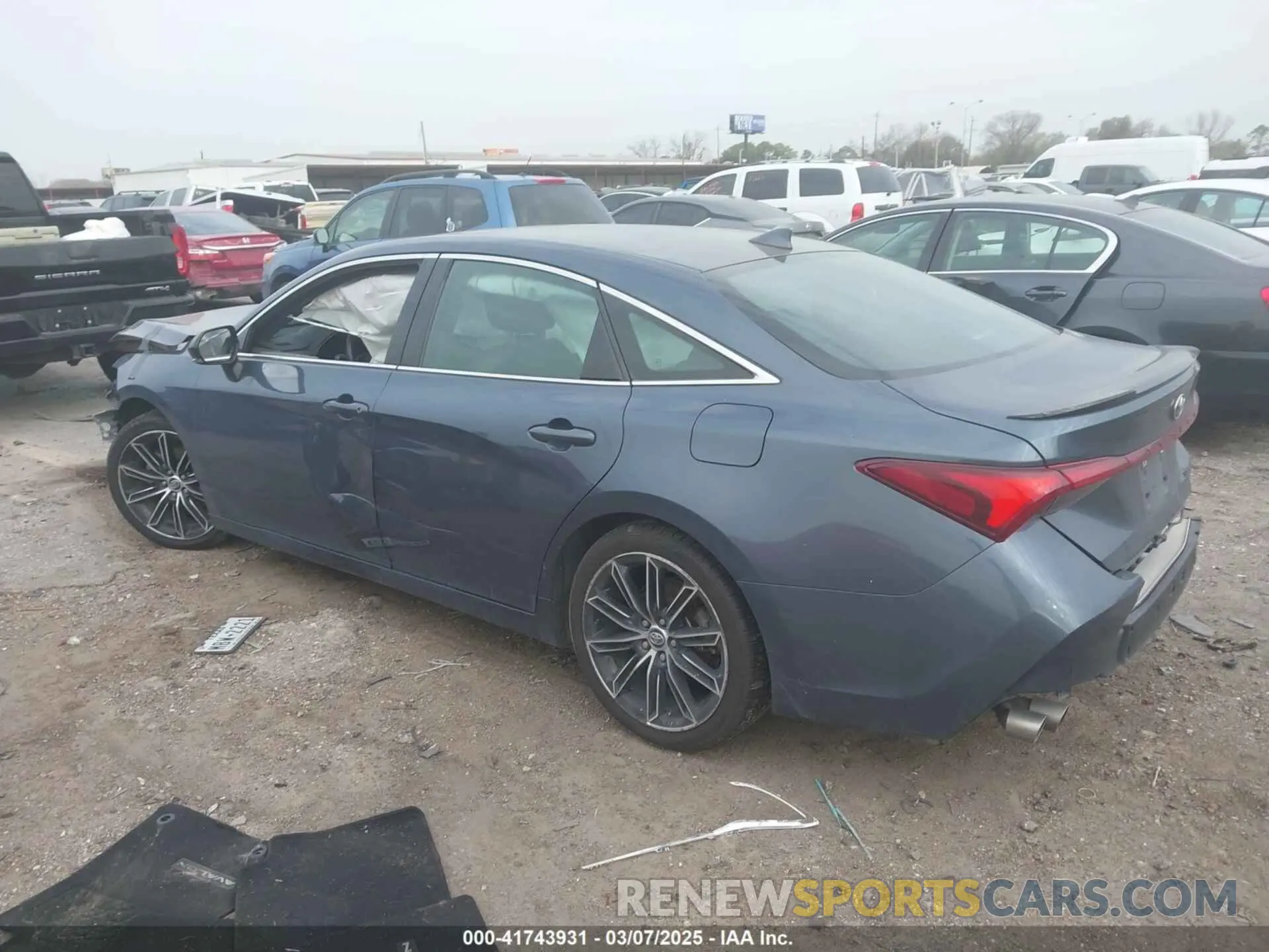 3 fotografías del automóvil dañado 4T1BZ1FB9KU028903 TOYOTA AVALON 2019