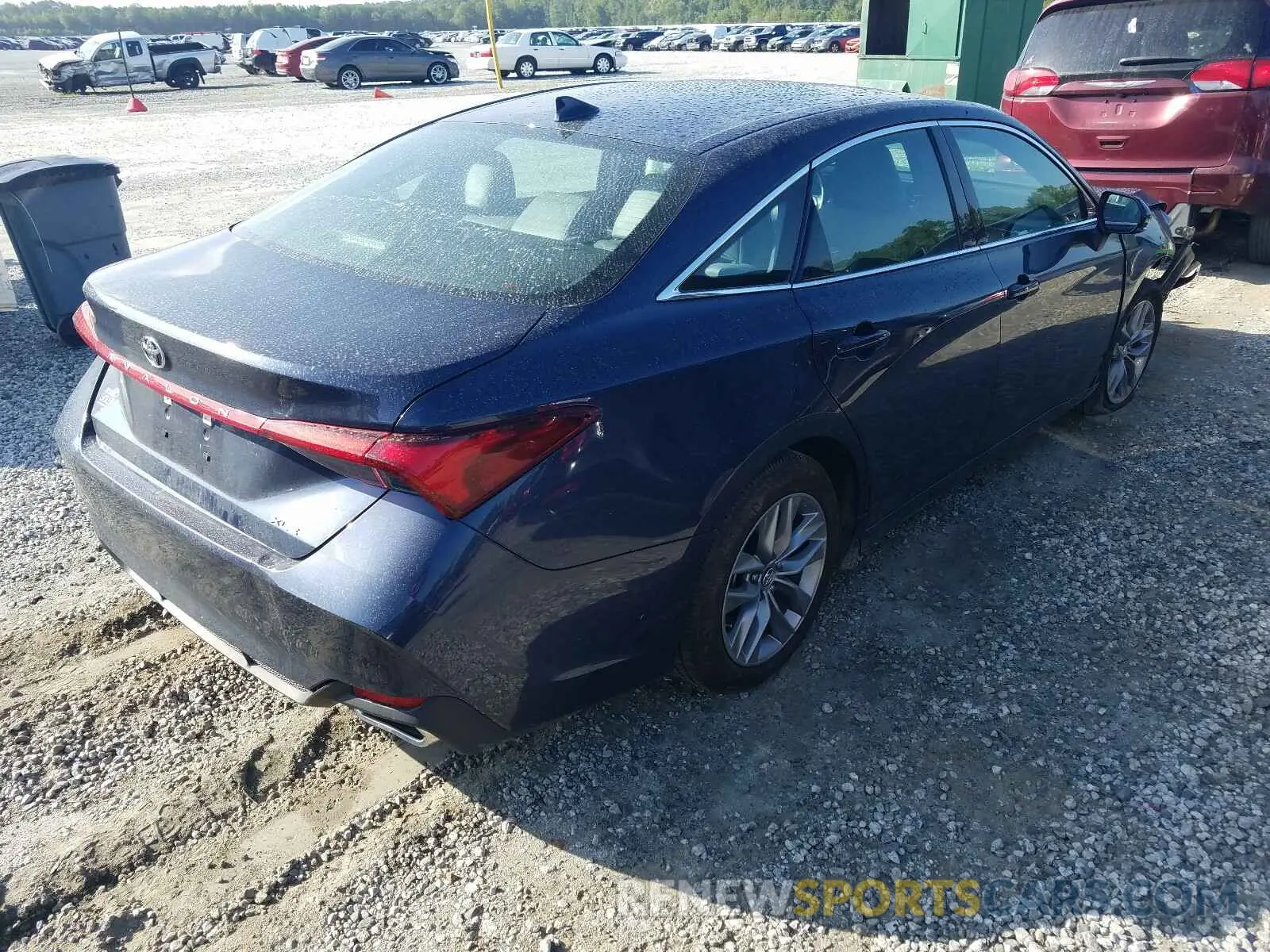 3 fotografías del automóvil dañado 4T1BZ1FB9KU029498 TOYOTA AVALON 2019