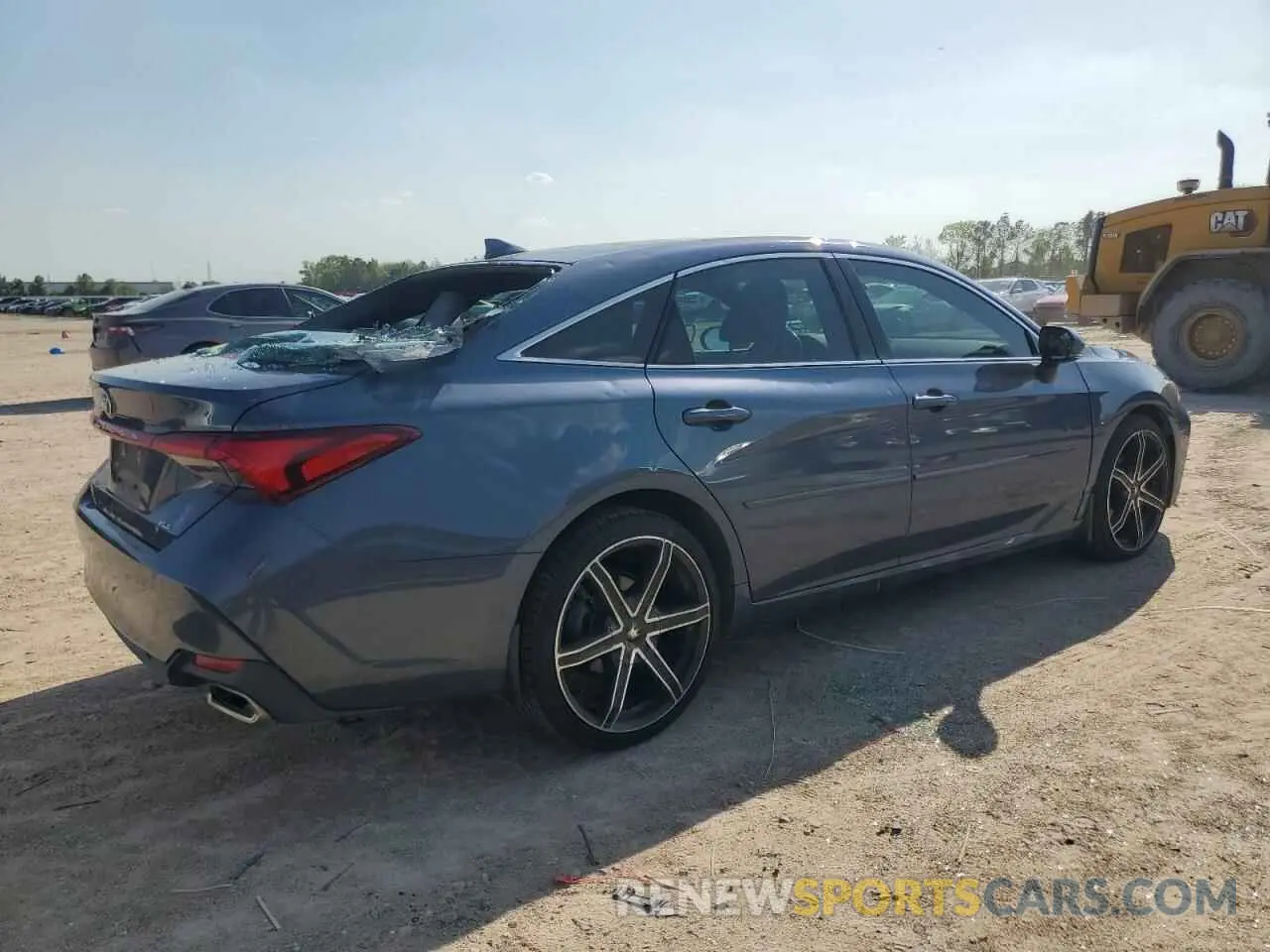 3 fotografías del automóvil dañado 4T1BZ1FB9KU035799 TOYOTA AVALON 2019