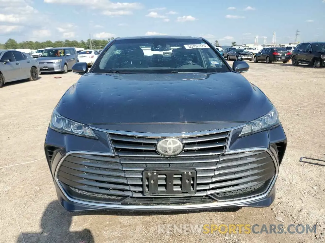 5 fotografías del automóvil dañado 4T1BZ1FB9KU035799 TOYOTA AVALON 2019