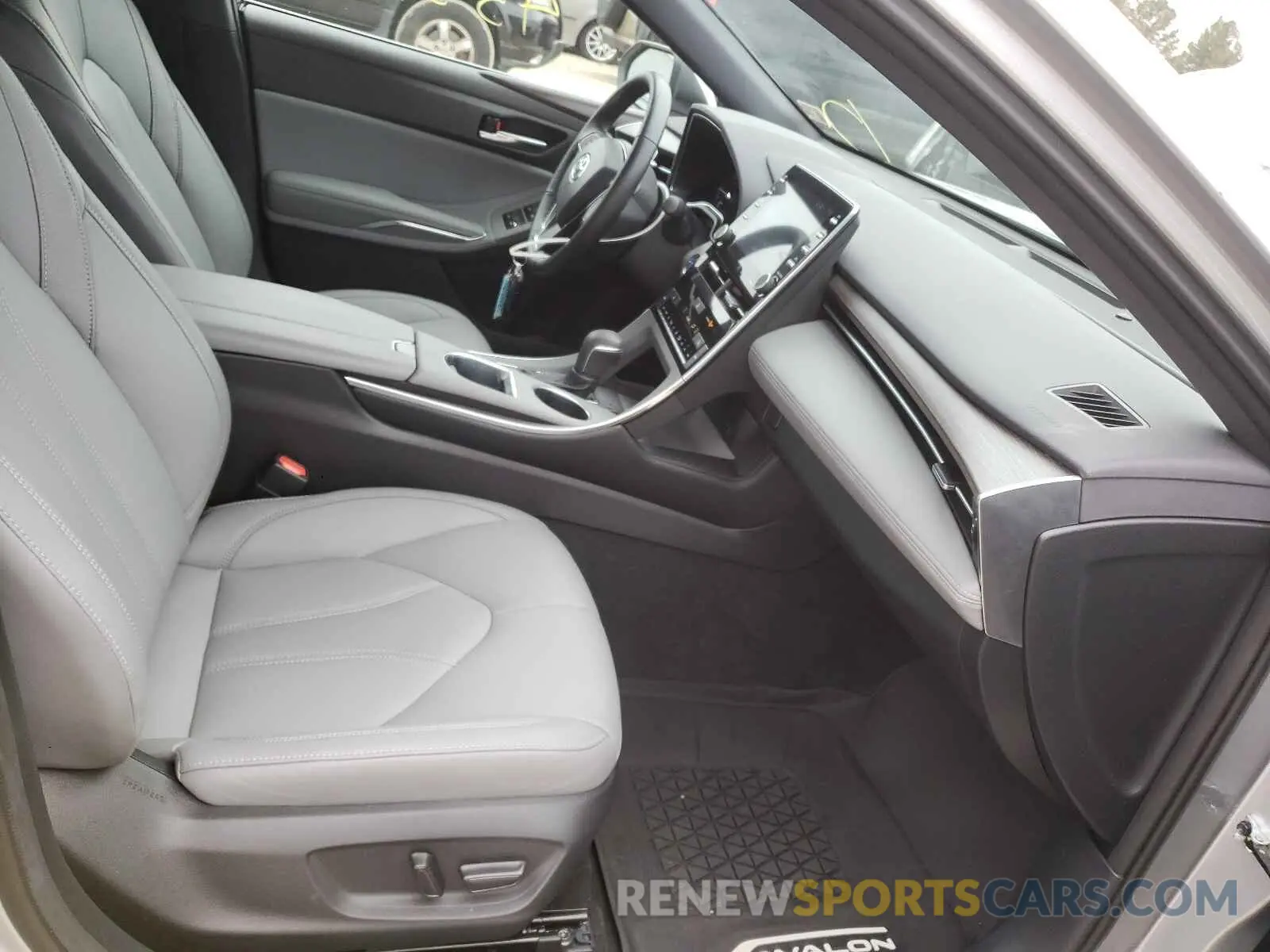 5 fotografías del automóvil dañado 4T1A21FB3LU011984 TOYOTA AVALON 2020