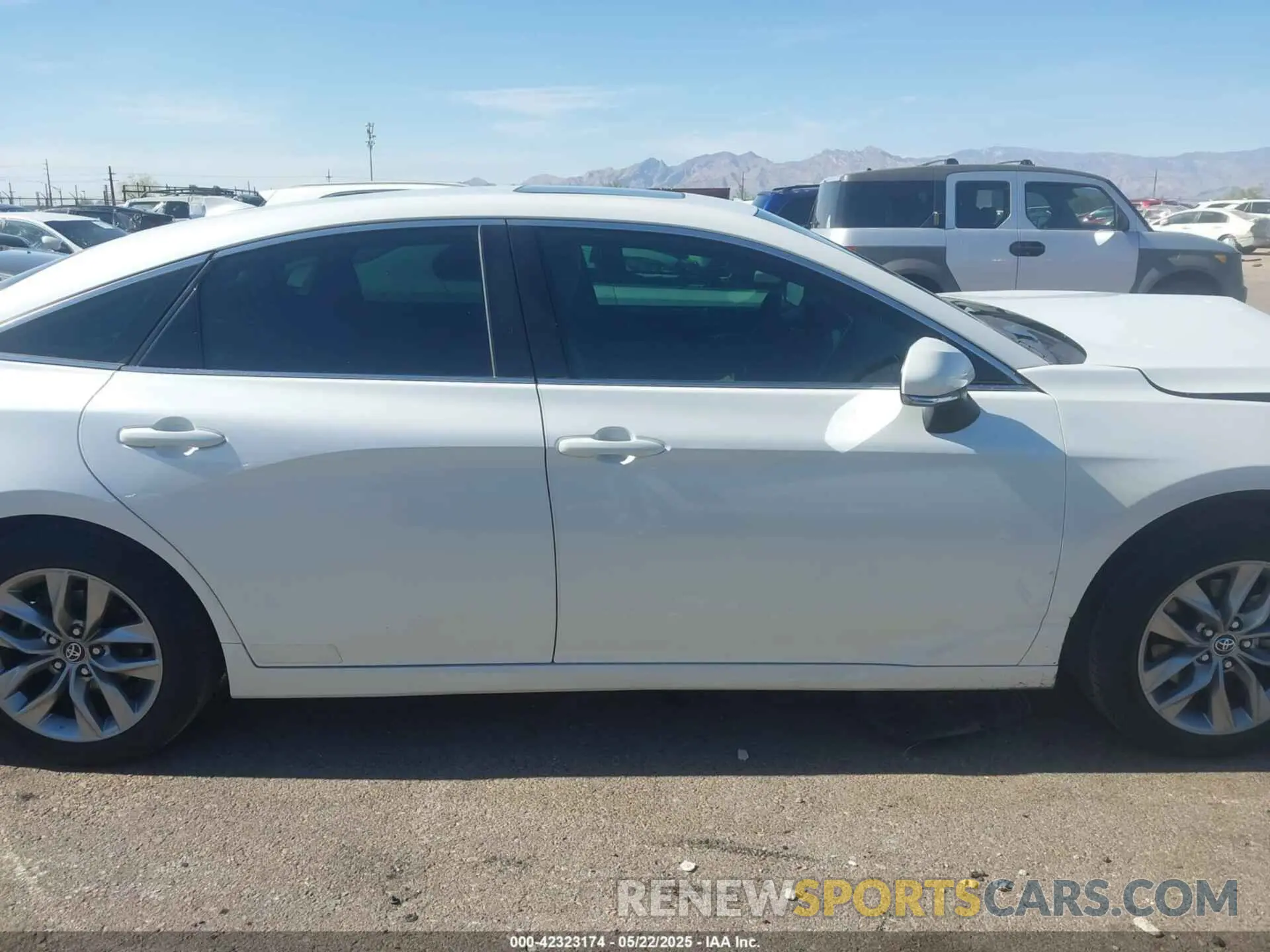 13 fotografías del automóvil dañado 4T1AZ1FB0LU041391 TOYOTA AVALON 2020