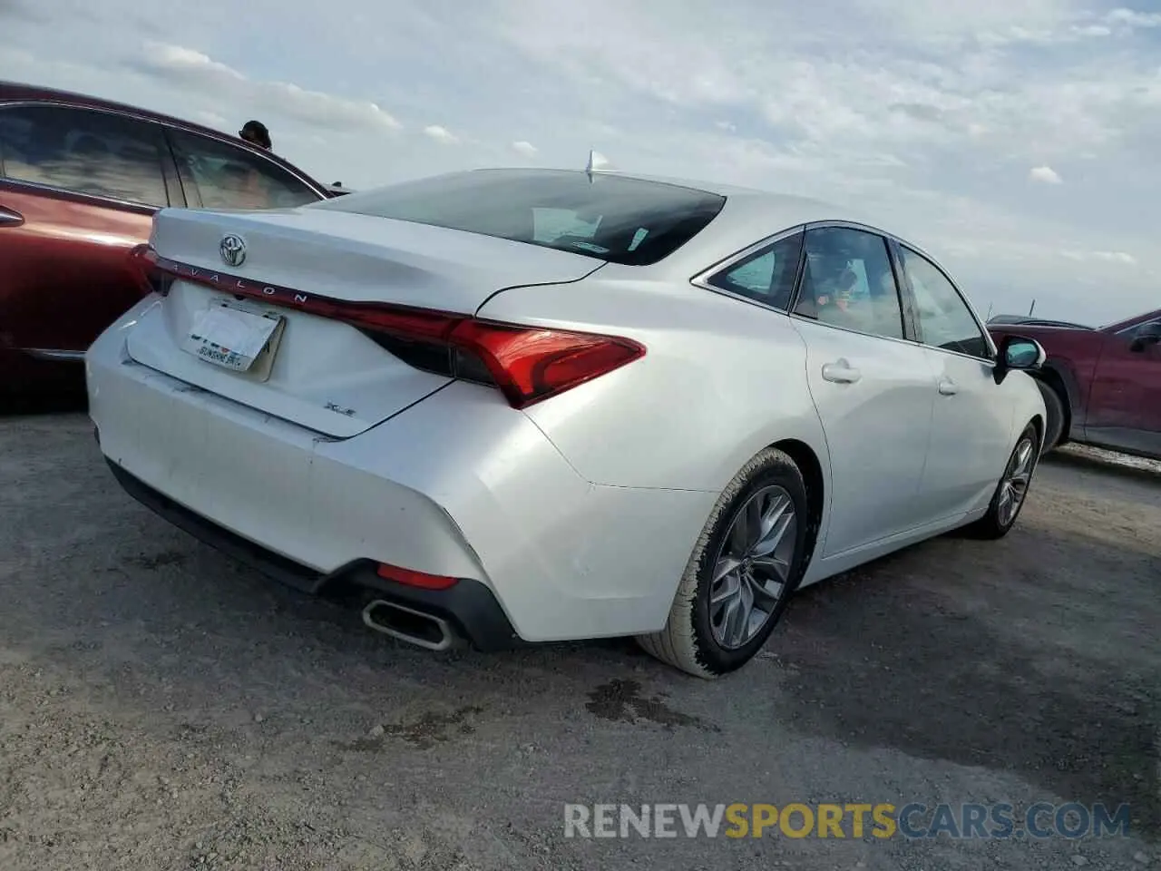 3 fotografías del automóvil dañado 4T1AZ1FB4LU049610 TOYOTA AVALON 2020