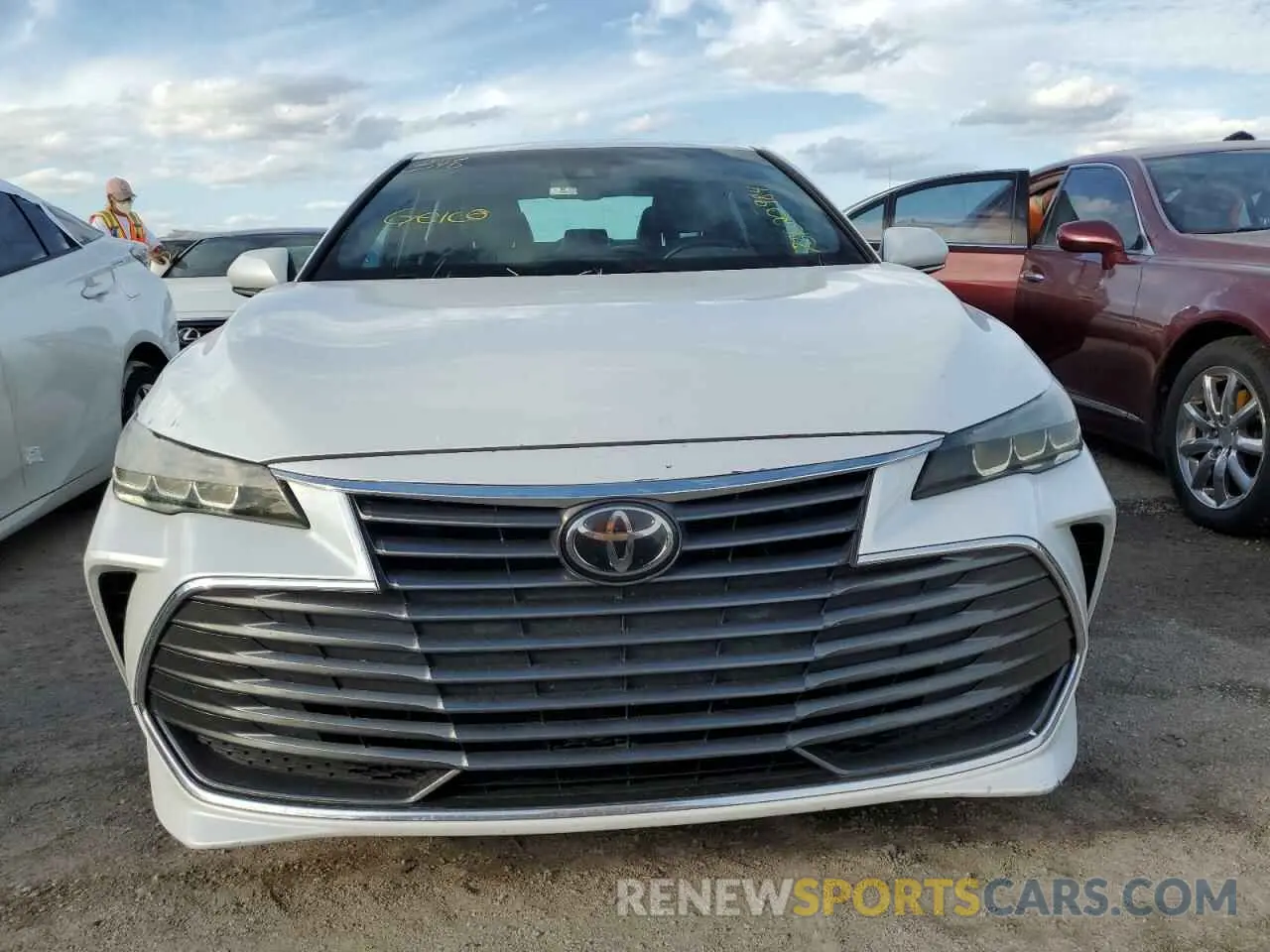 5 fotografías del automóvil dañado 4T1AZ1FB4LU049610 TOYOTA AVALON 2020
