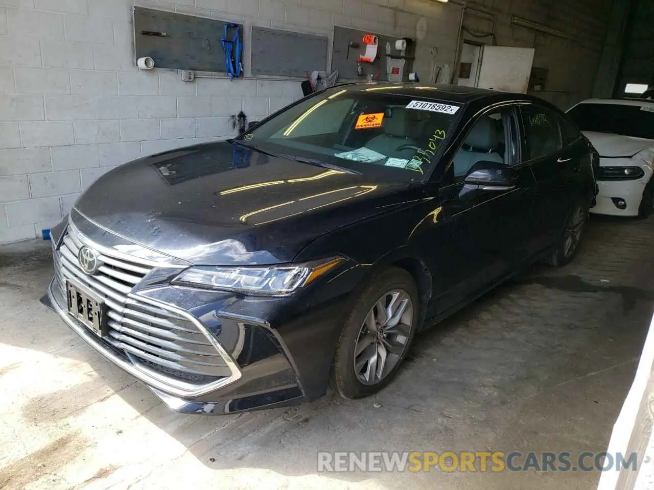 2 fotografías del automóvil dañado 4T1AZ1FB5LU039880 TOYOTA AVALON 2020