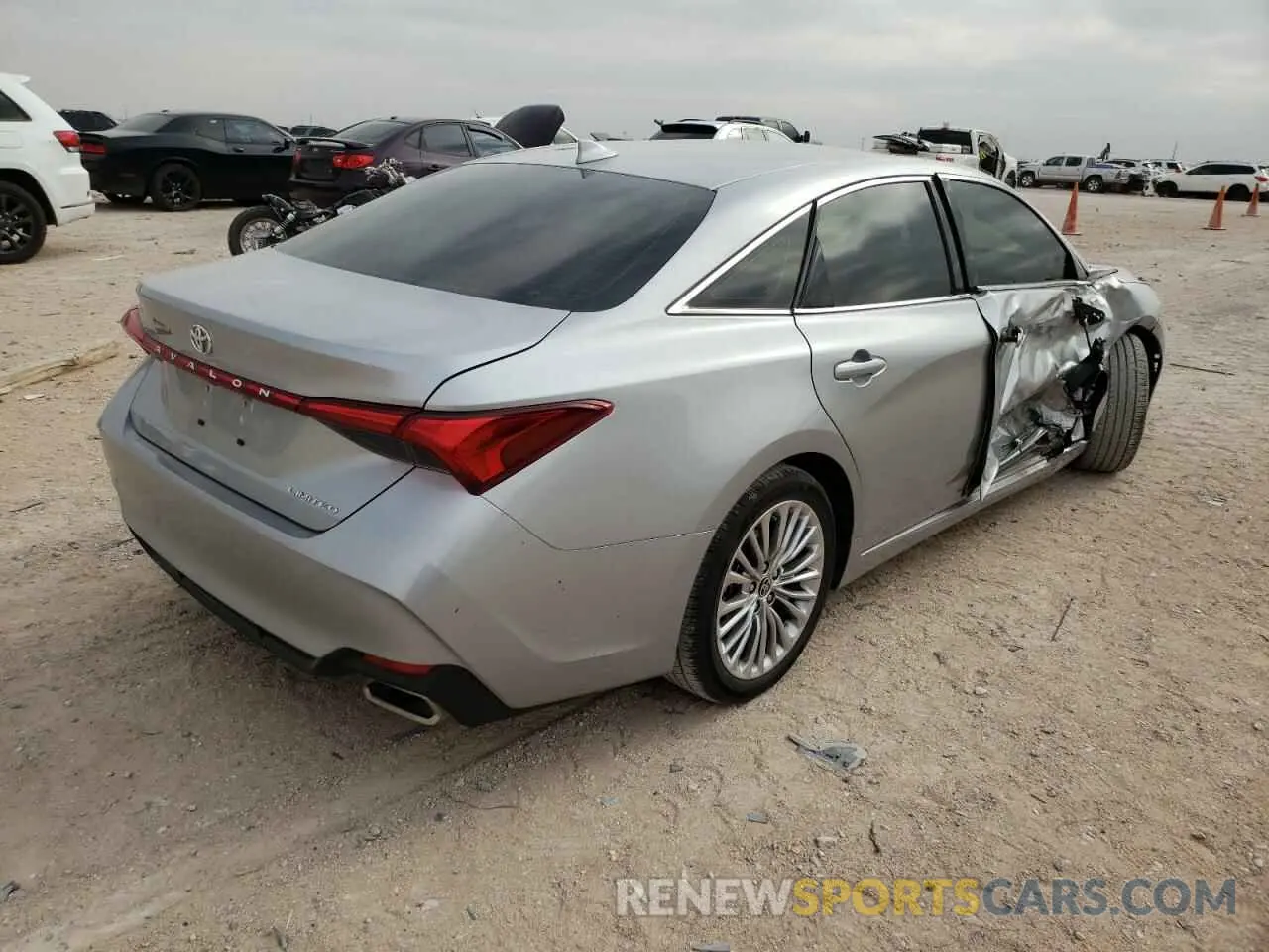 4 fotografías del automóvil dañado 4T1CZ1FB3LU053818 TOYOTA AVALON 2020