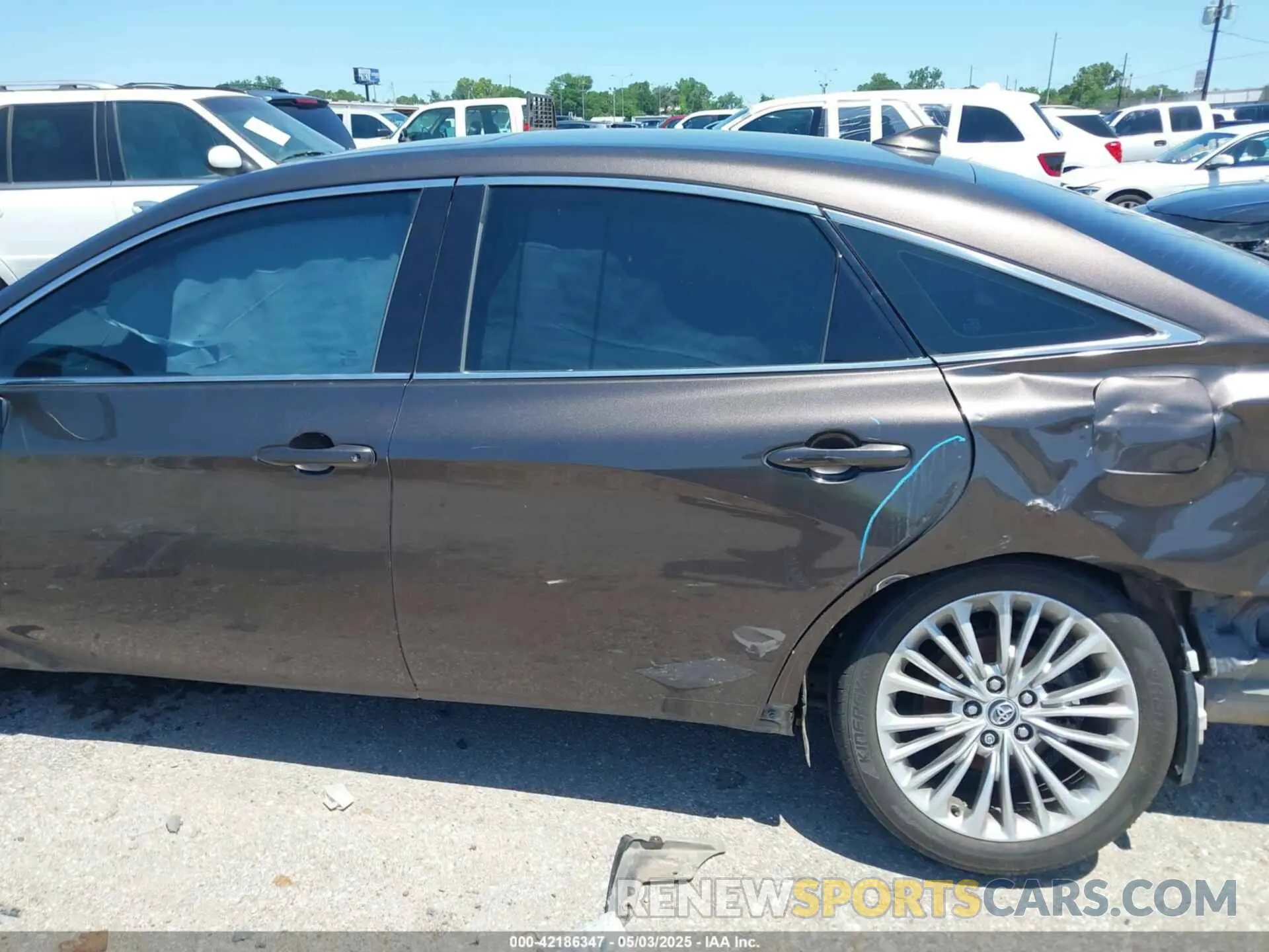 14 fotografías del automóvil dañado 4T1CZ1FB7LU042336 TOYOTA AVALON 2020