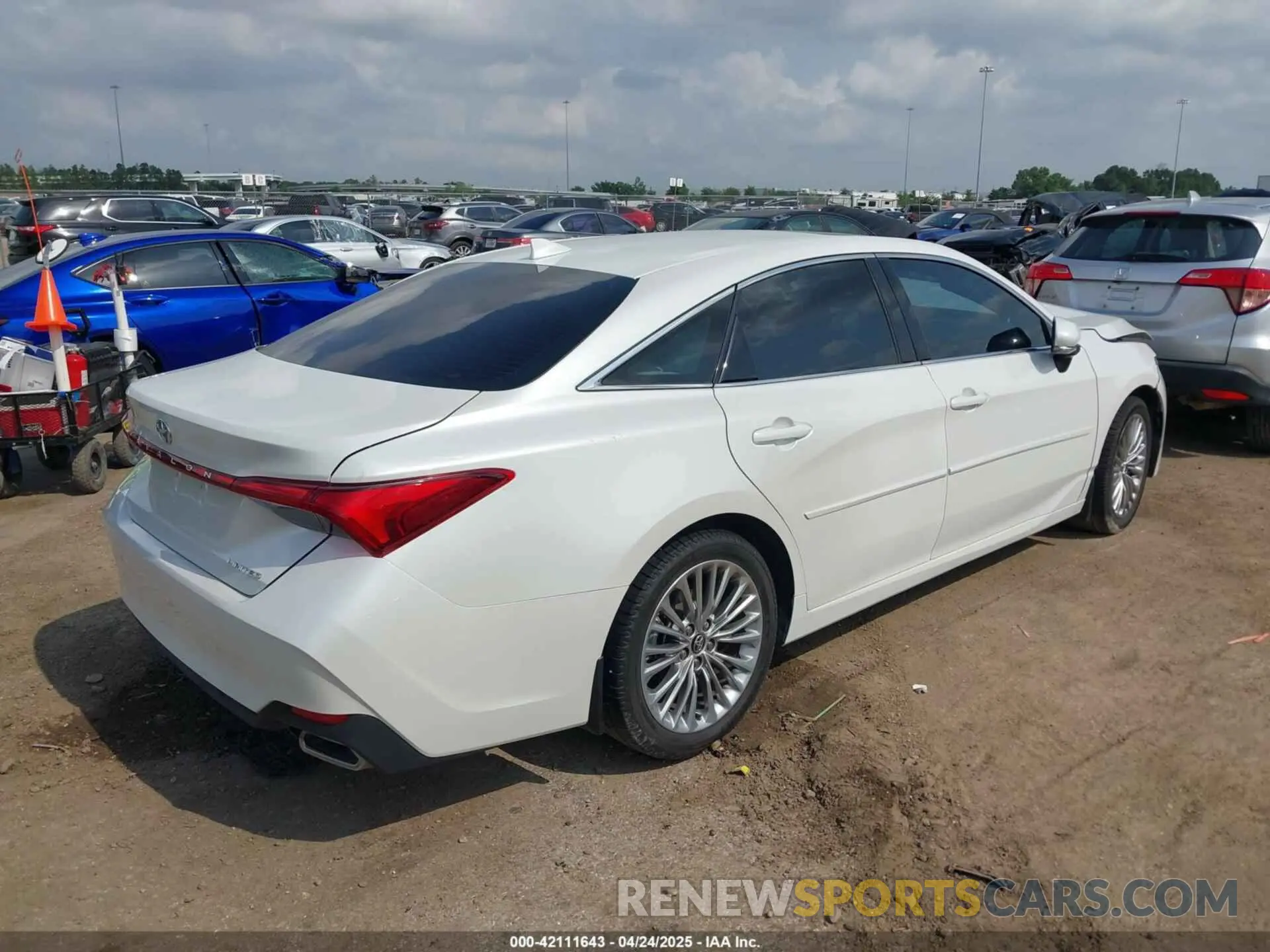 4 fotografías del automóvil dañado 4T1CZ1FB9LU045562 TOYOTA AVALON 2020