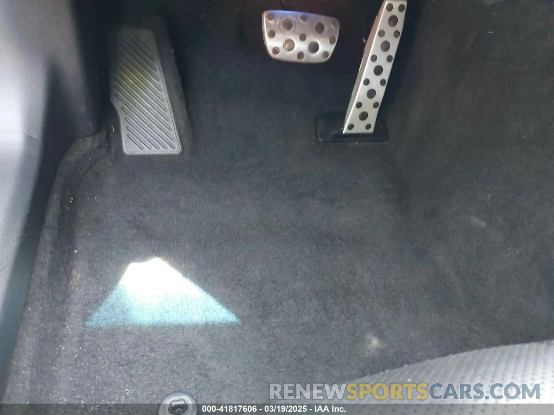 18 fotografías del automóvil dañado 4T1FZ1FB0LU048279 TOYOTA AVALON 2020