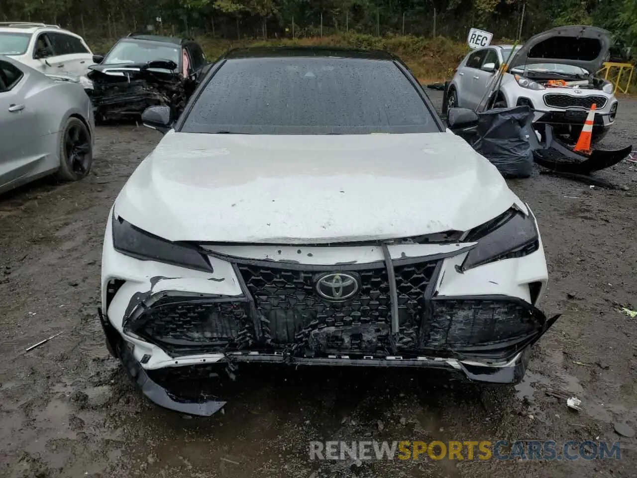 5 fotografías del automóvil dañado 4T1FZ1FB7LU044262 TOYOTA AVALON 2020