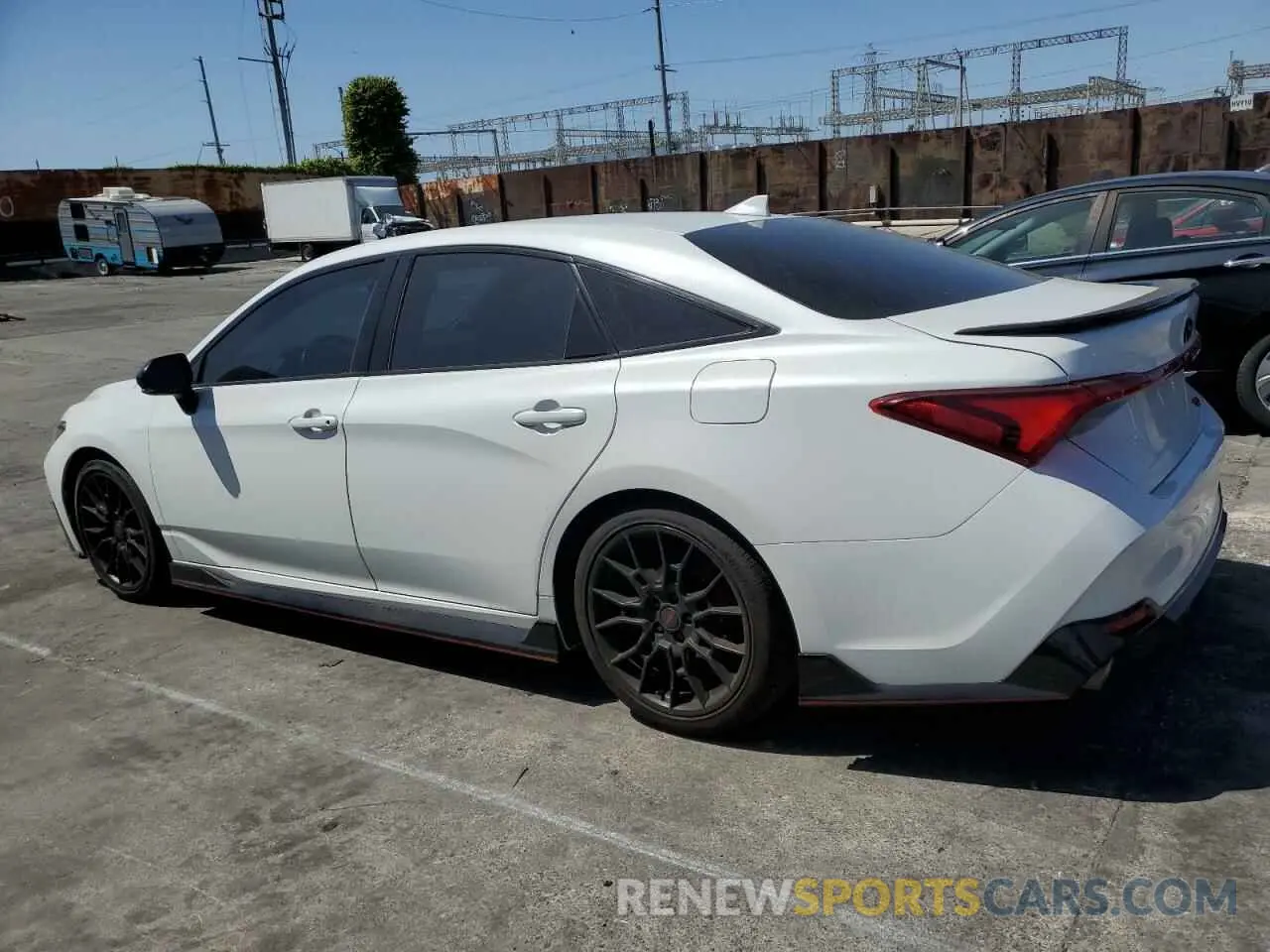 2 fotografías del automóvil dañado 4T1FZ1FB8LU043038 TOYOTA AVALON 2020