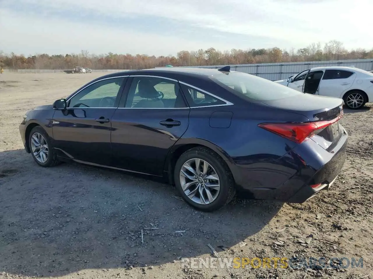 2 fotografías del automóvil dañado 4T1AA1AB6MU003499 TOYOTA AVALON 2021