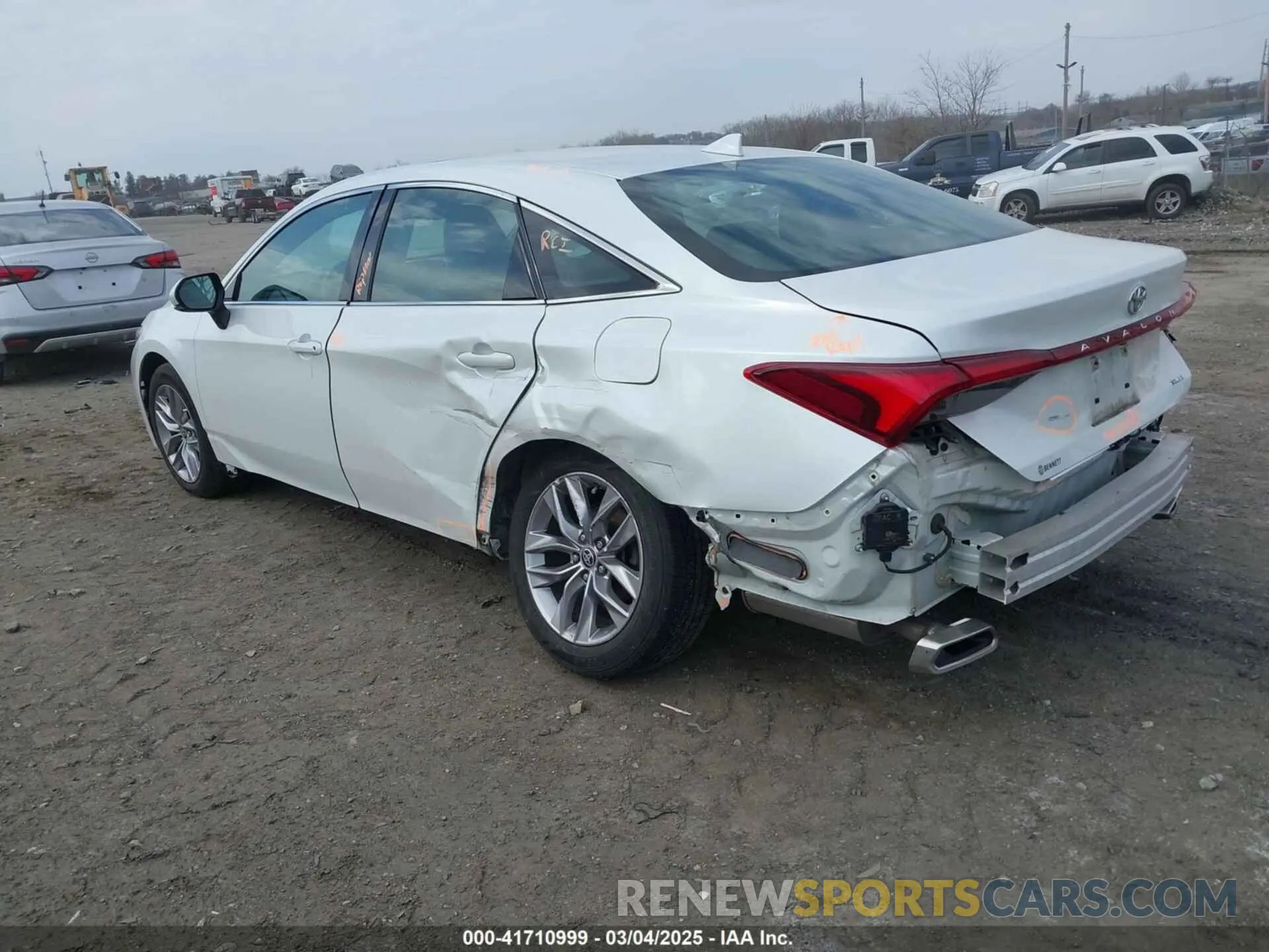 3 fotografías del automóvil dañado 4T1AZ1FB2MU058100 TOYOTA AVALON 2021