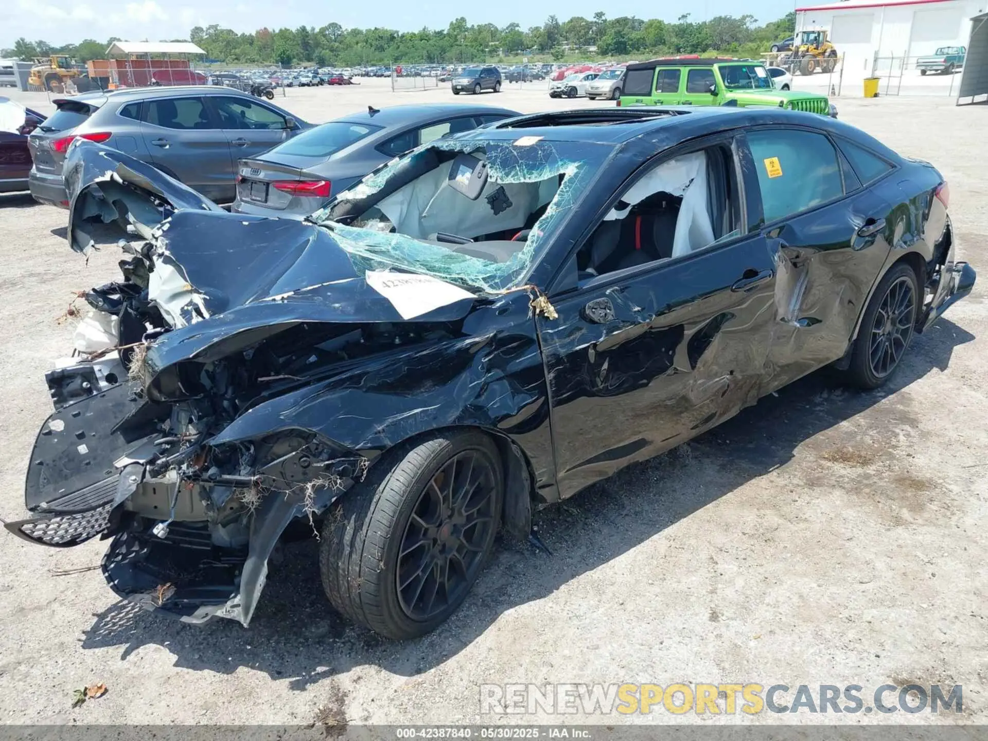 2 fotografías del automóvil dañado 4T1FZ1FB1MU068056 TOYOTA AVALON 2021