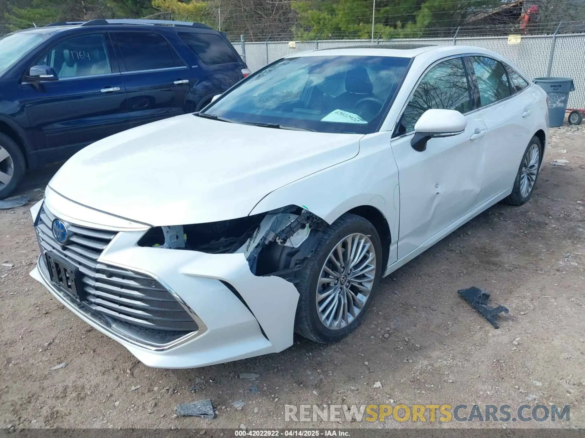 2 fotografías del automóvil dañado 4T1DA1AB1NU013114 TOYOTA AVALON 2022